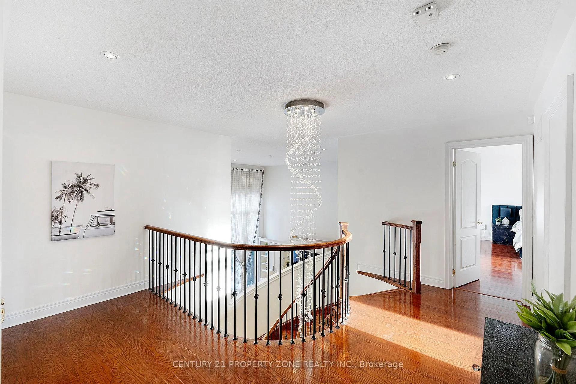 Photo 12 of 30 Grouse Lane, Brampton, Bram West — HOMEH