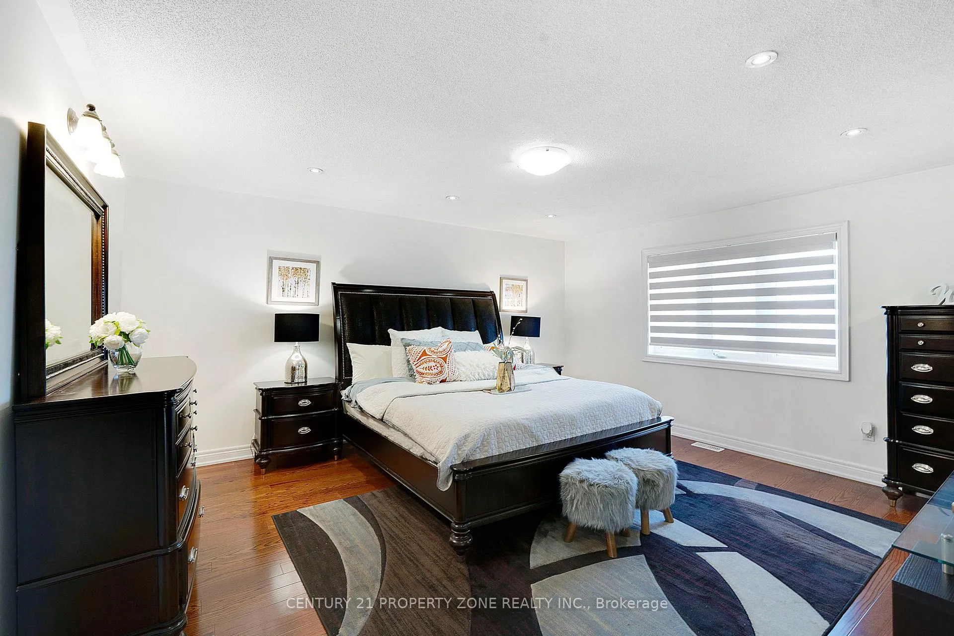 Photo 13 of 30 Grouse Lane, Brampton, Bram West — HOMEH