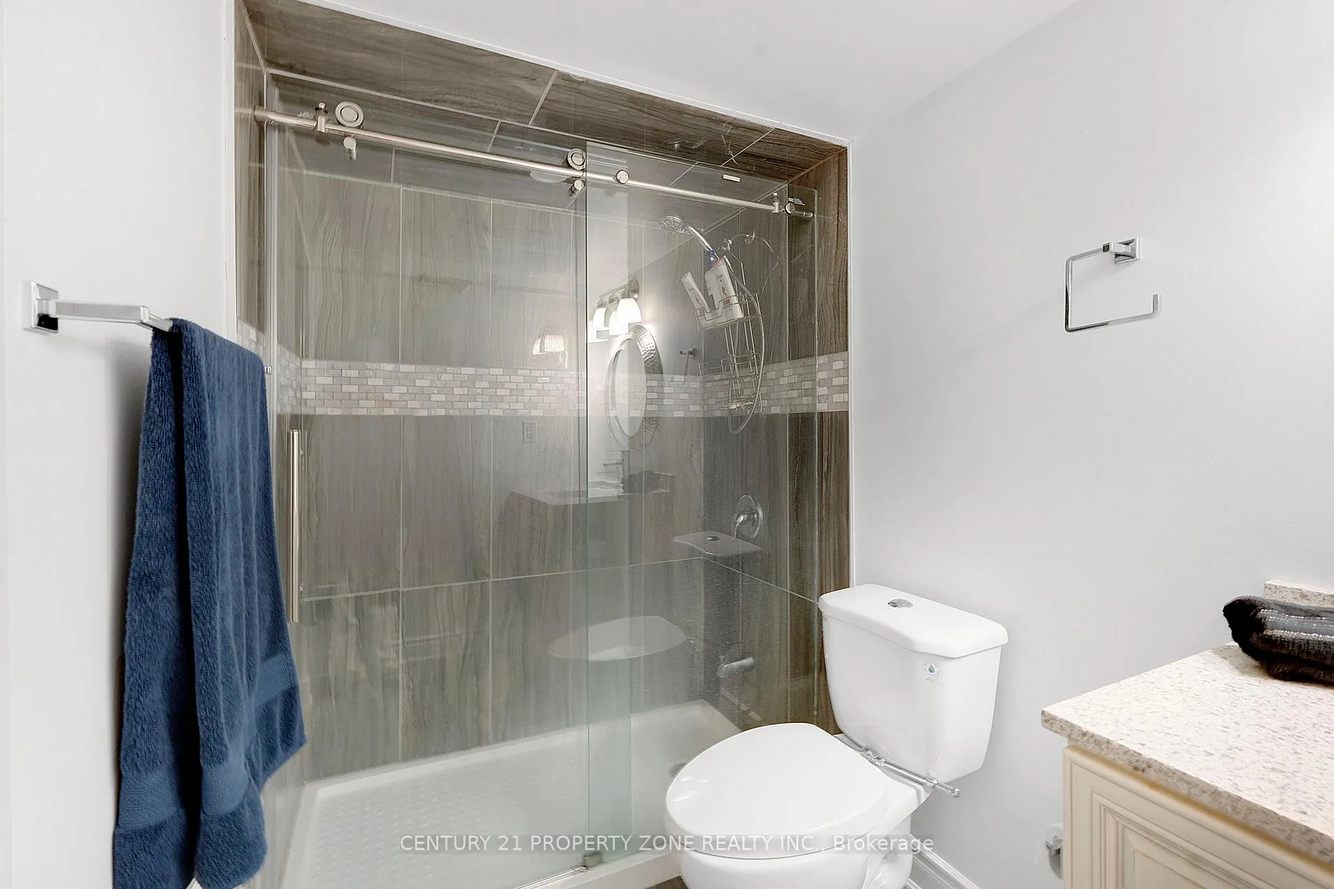 Photo 39 of 30 Grouse Lane, Brampton, Bram West — HOMEH