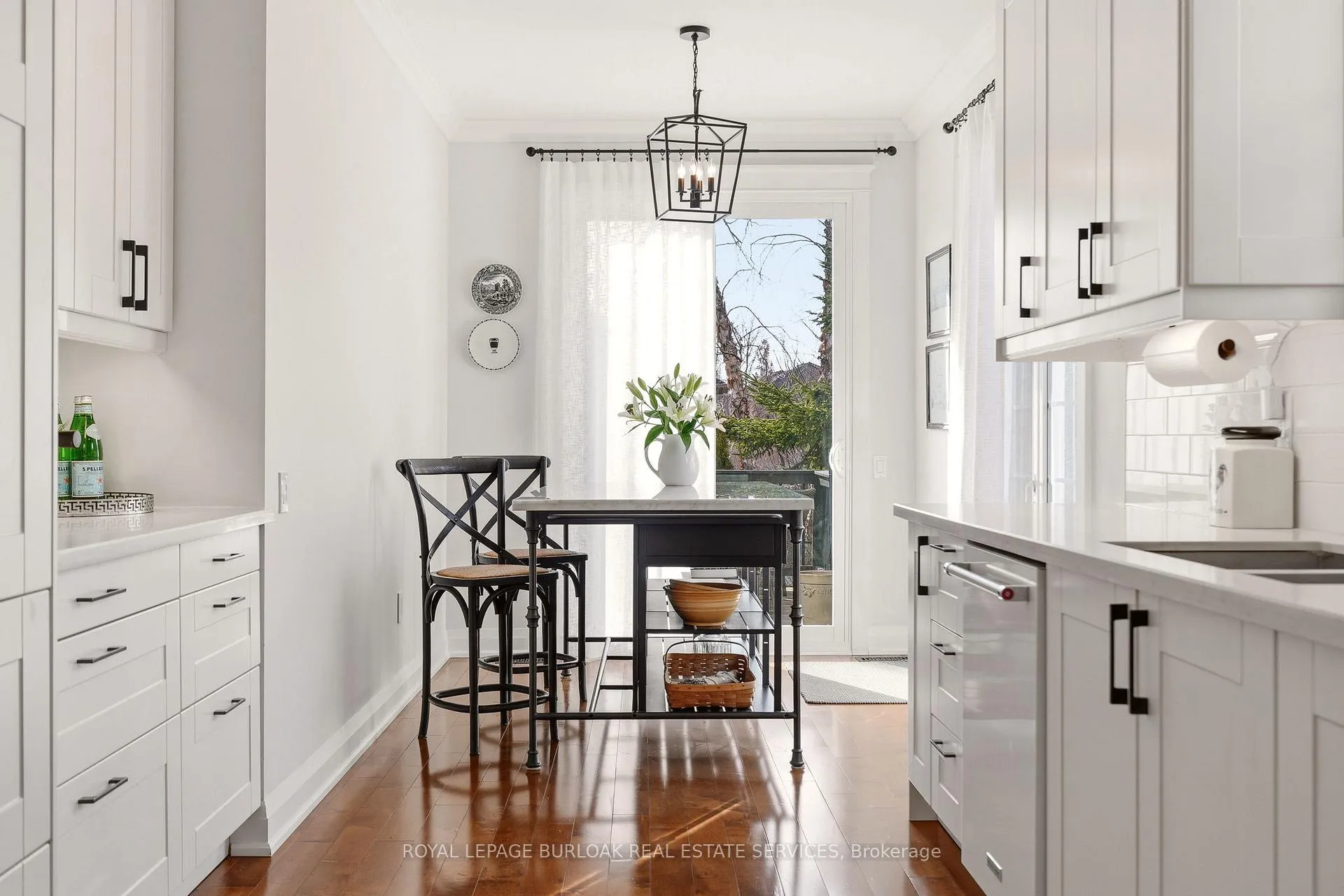 Photo 7 of 2243 Turnberry Road, Burlington, Rose — HOMEH