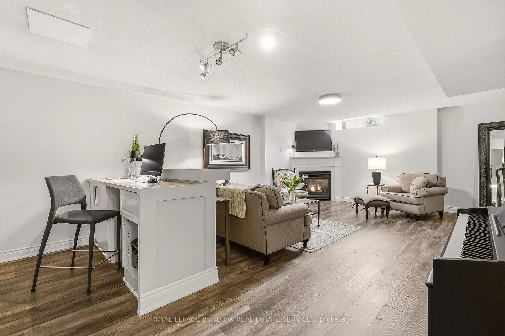Photo 35 of 2243 Turnberry Road, Burlington, Rose — HOMEH