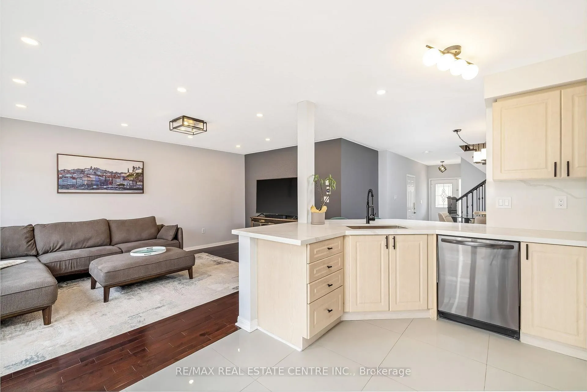 Photo 13 of 1617 Cartwright Crescent, Milton, Clarke — HOMEH