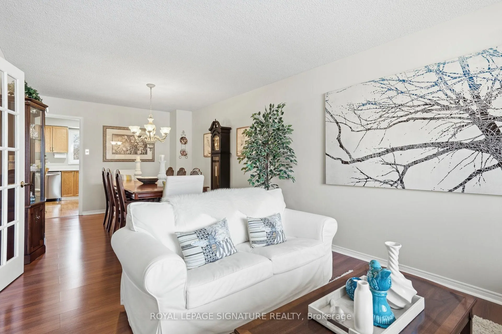 Photo 7 of 18 Webster Way, Halton Hills, Georgetown — HOMEH