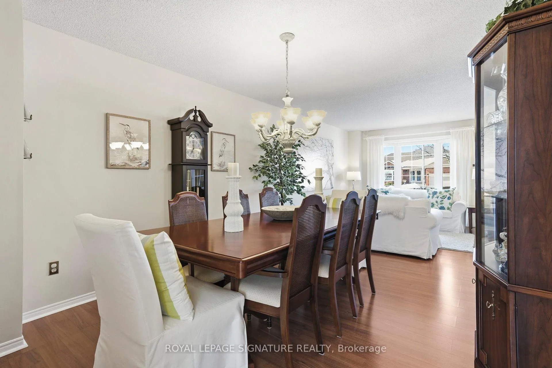 Photo 9 of 18 Webster Way, Halton Hills, Georgetown — HOMEH