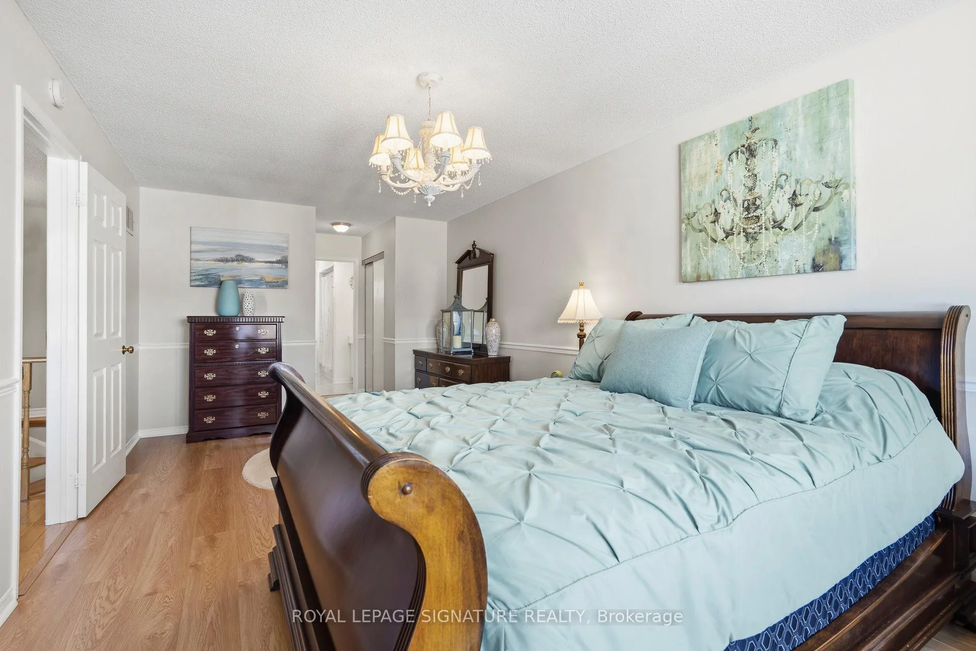 Photo 22 of 18 Webster Way, Halton Hills, Georgetown — HOMEH