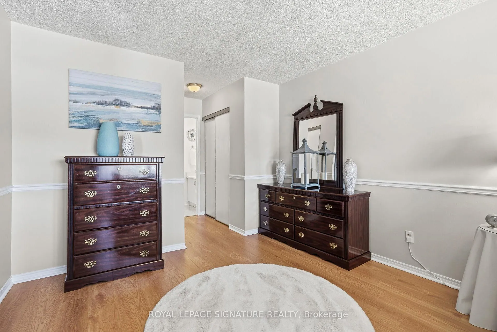 Photo 23 of 18 Webster Way, Halton Hills, Georgetown — HOMEH
