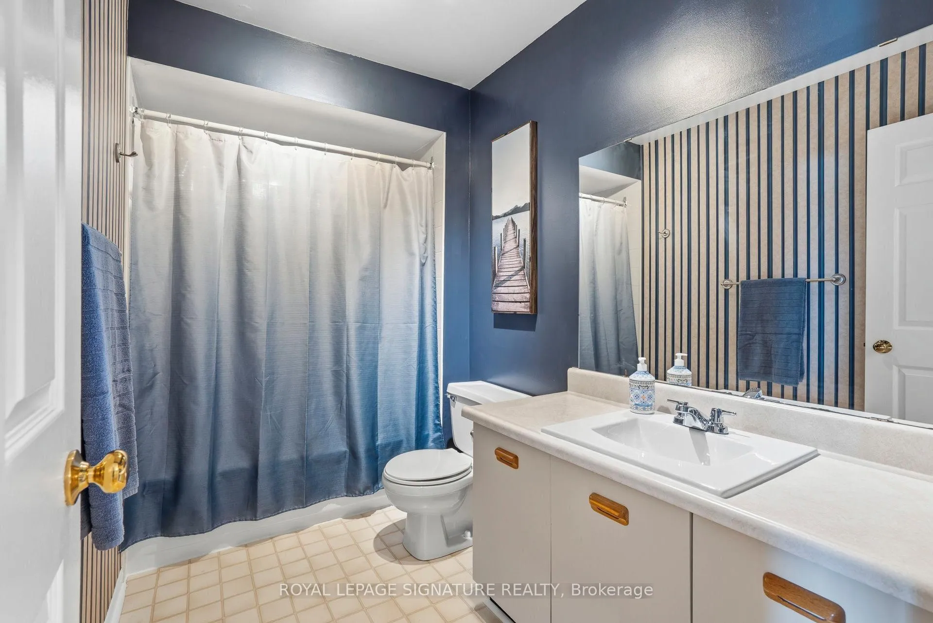 Photo 31 of 18 Webster Way, Halton Hills, Georgetown — HOMEH