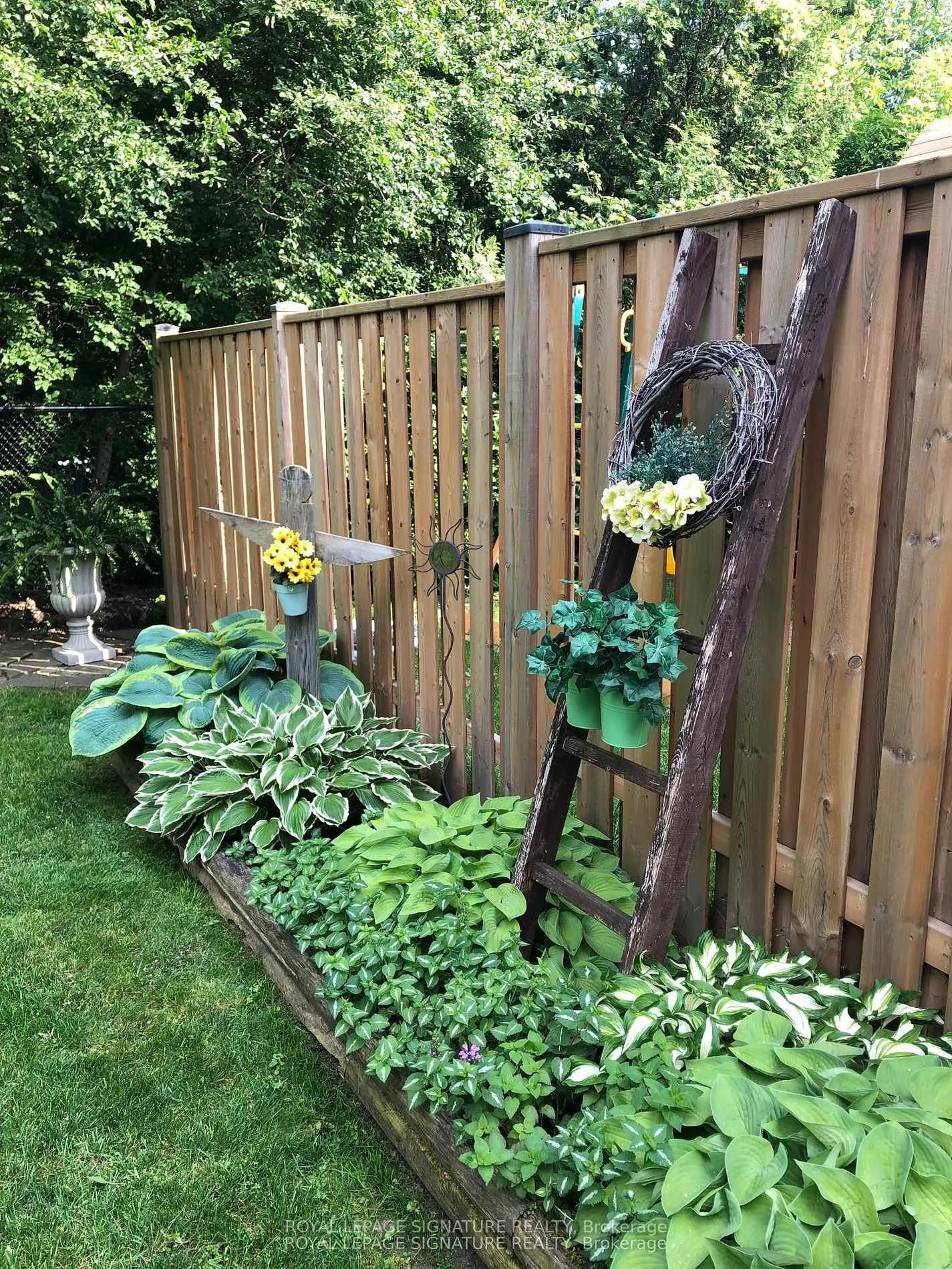 Photo 45 of 18 Webster Way, Halton Hills, Georgetown — HOMEH