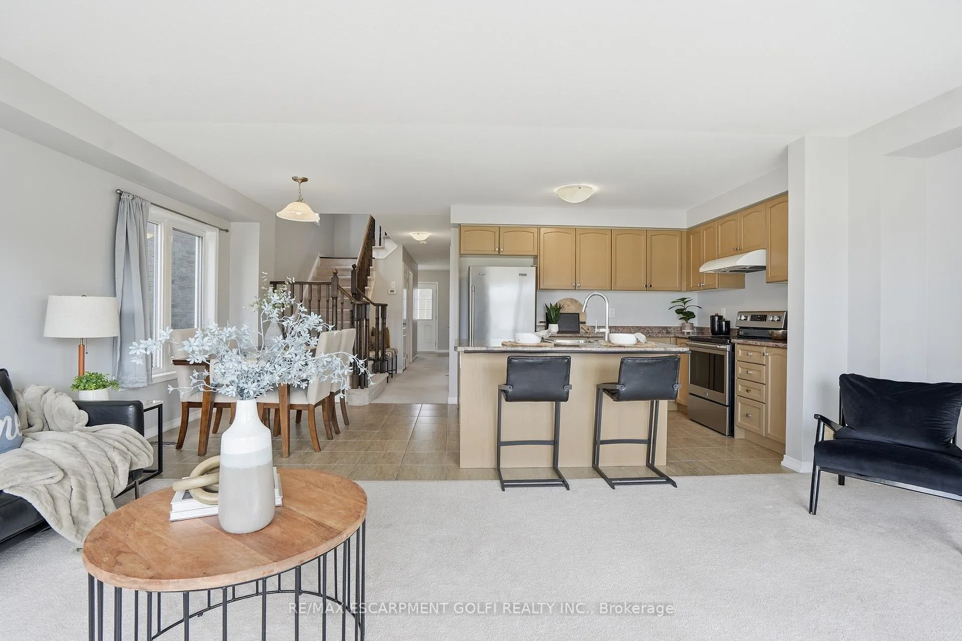 Photo 17 of 7839 Dockweed Drive, Niagara Falls, Brown — HOMEH