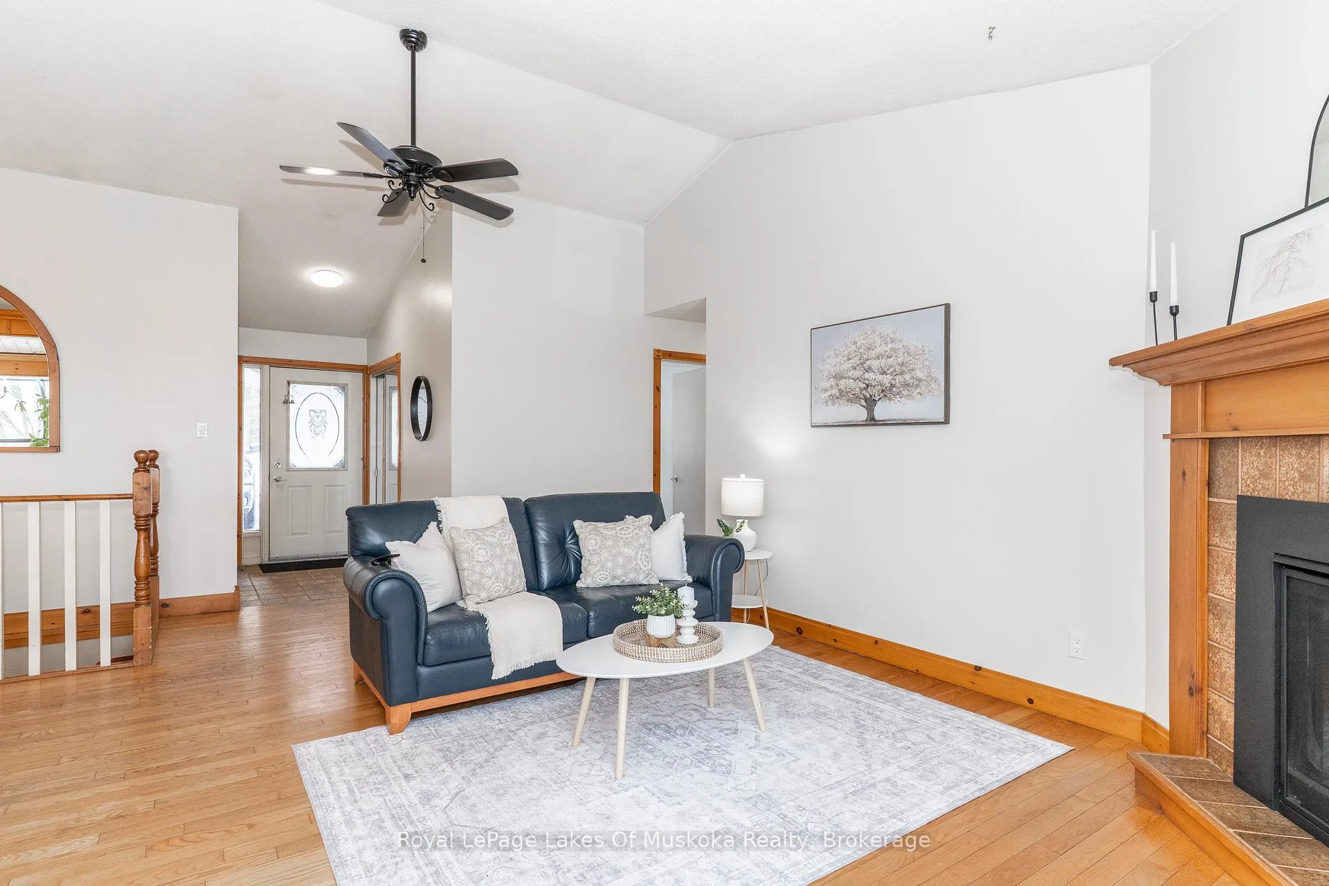Photo 5 of 35 Westvale Drive, Bracebridge, Monck (Bracebridge) — HOMEH