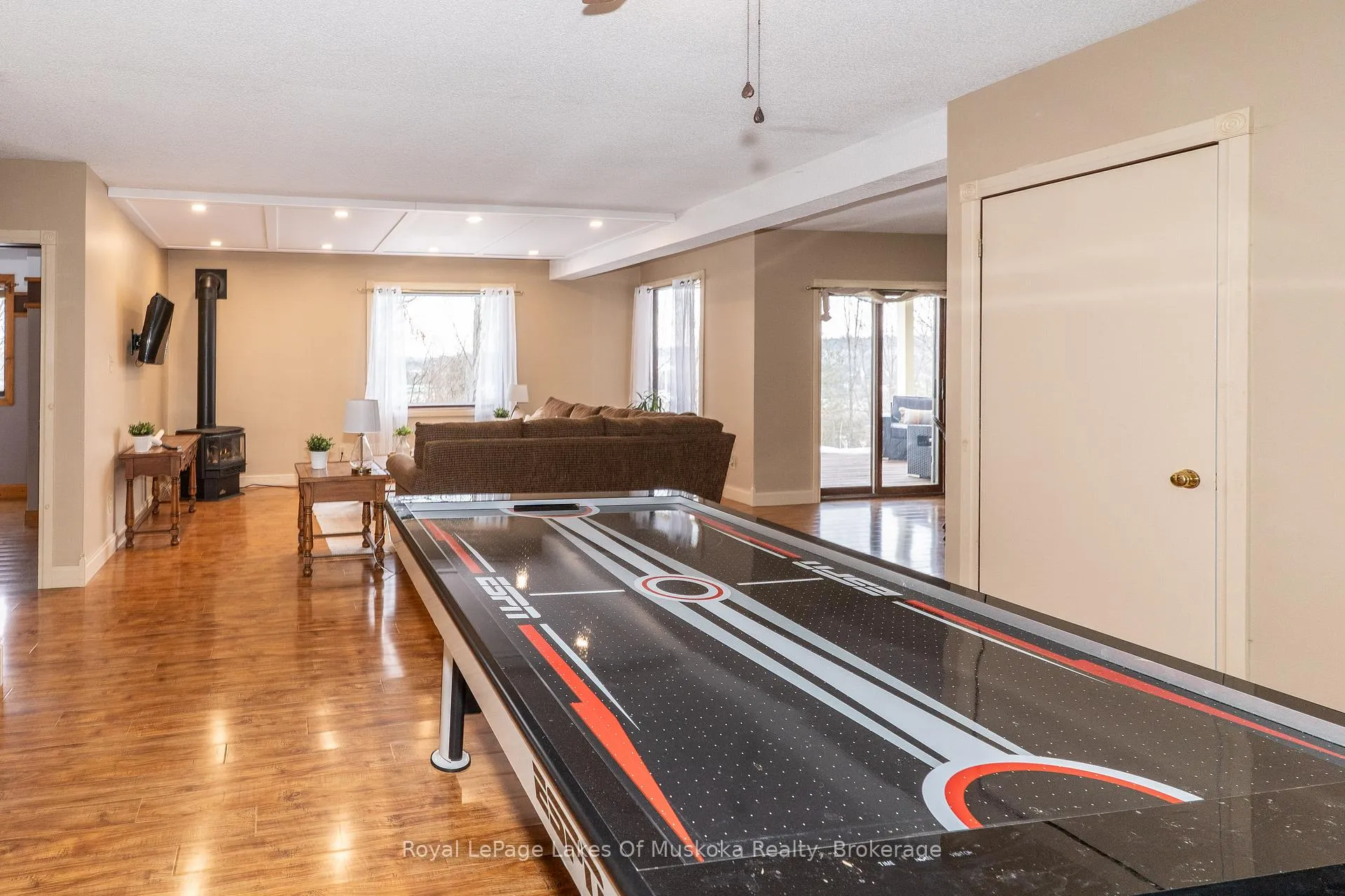 Photo 24 of 35 Westvale Drive, Bracebridge, Monck (Bracebridge) — HOMEH