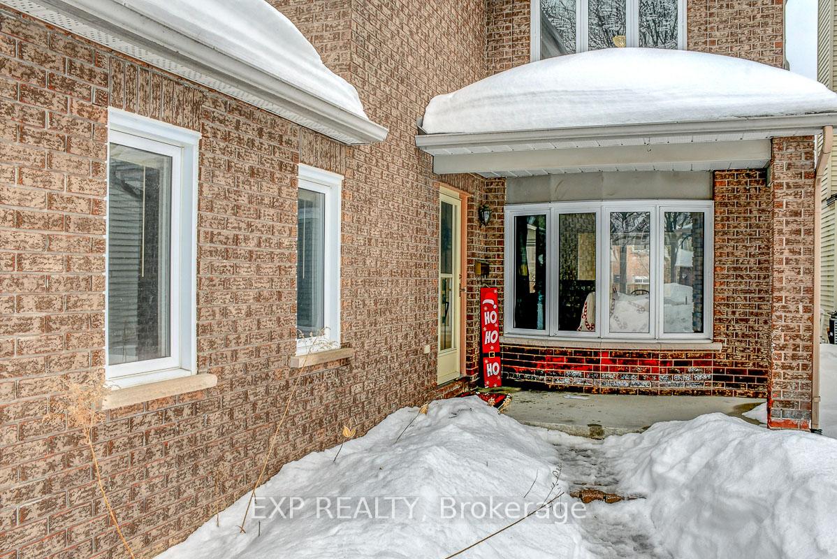 Photo 3 of 28 Cellini Court, Ottawa, Hunt Club Park — HOMEH