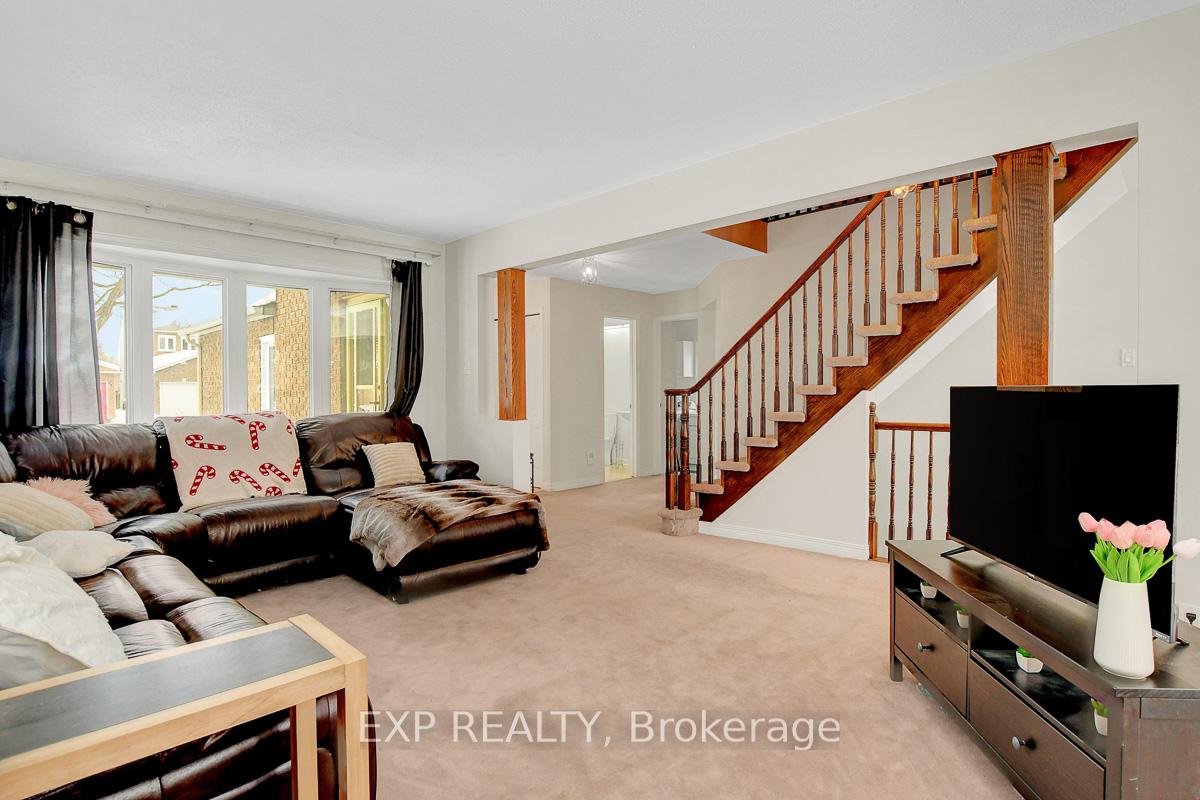Photo 7 of 28 Cellini Court, Ottawa, Hunt Club Park — HOMEH