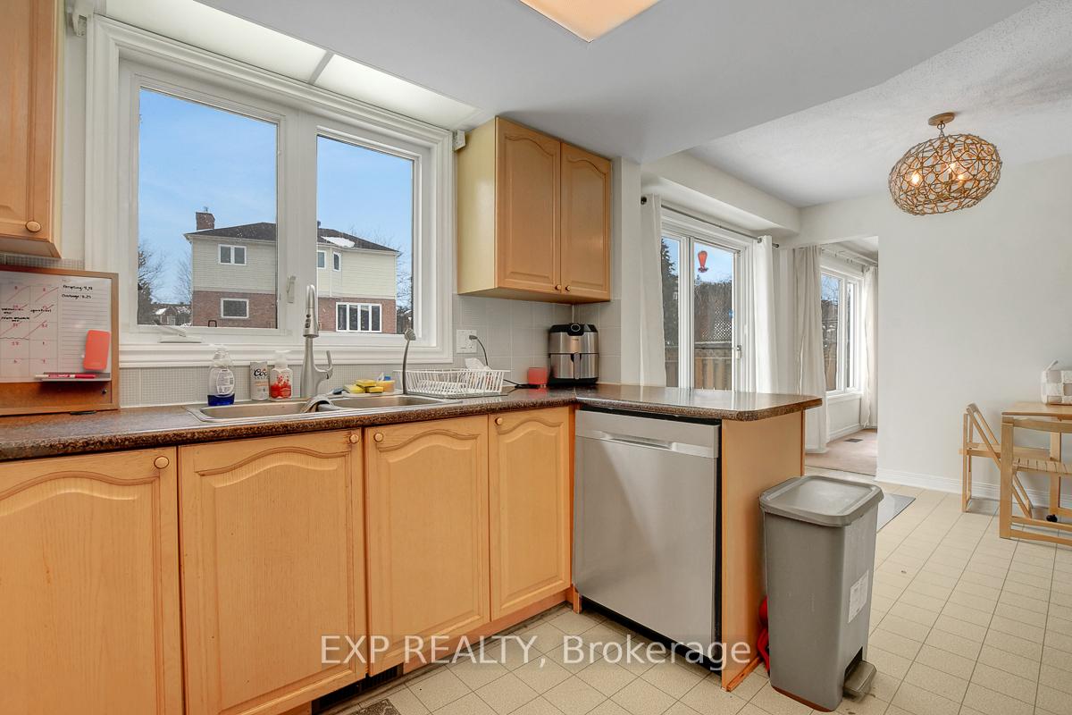 Photo 19 of 28 Cellini Court, Ottawa, Hunt Club Park — HOMEH