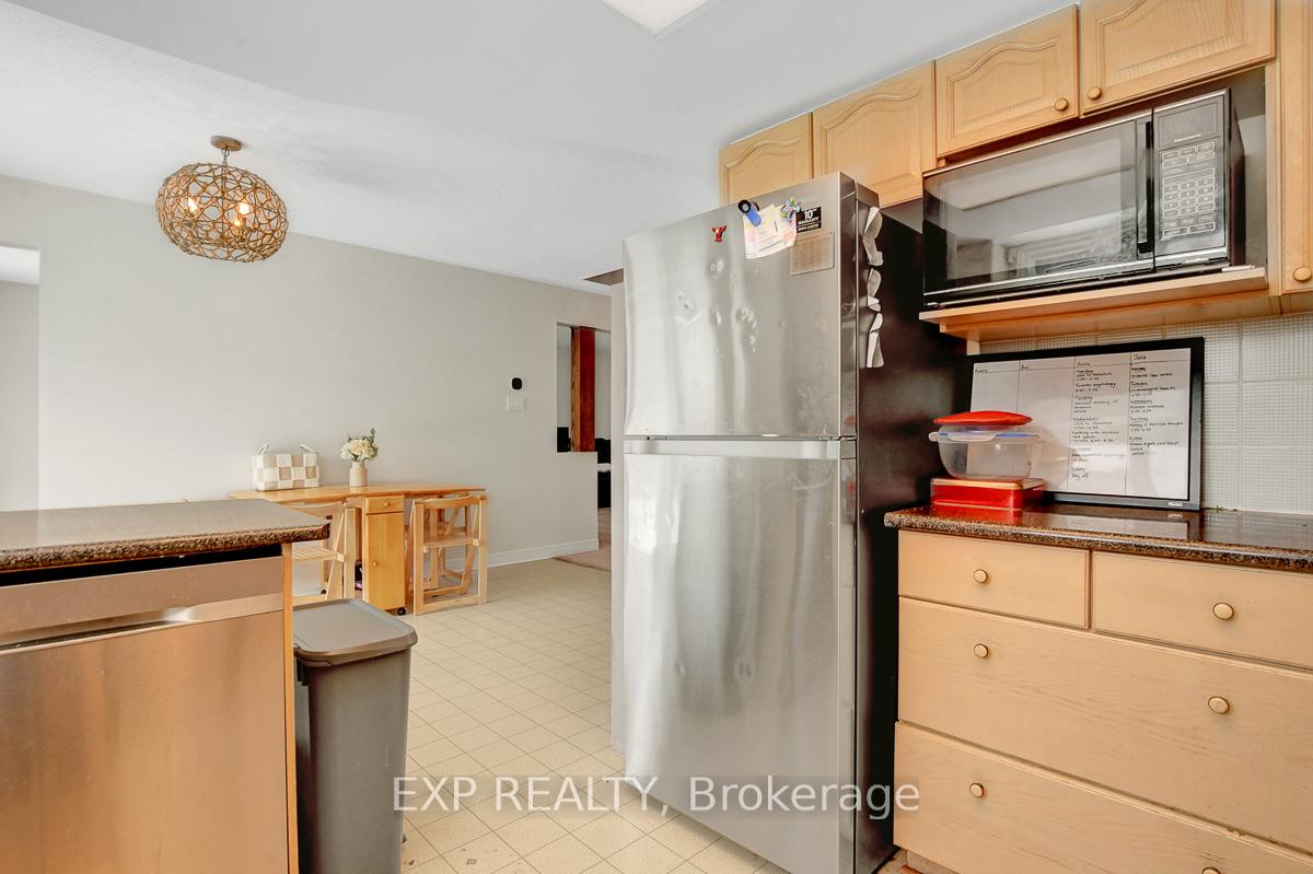 Photo 20 of 28 Cellini Court, Ottawa, Hunt Club Park — HOMEH