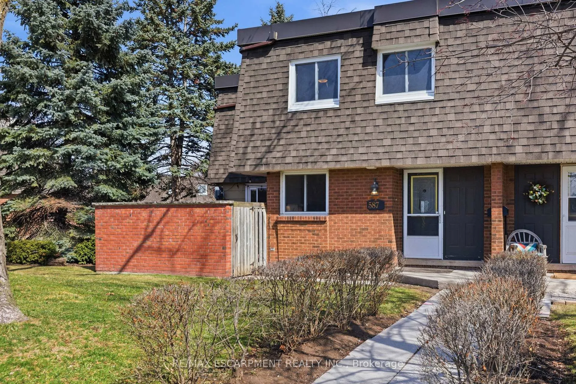 Photo 2 of 587 Timber Lane, Burlington, Appleby — HOMEH