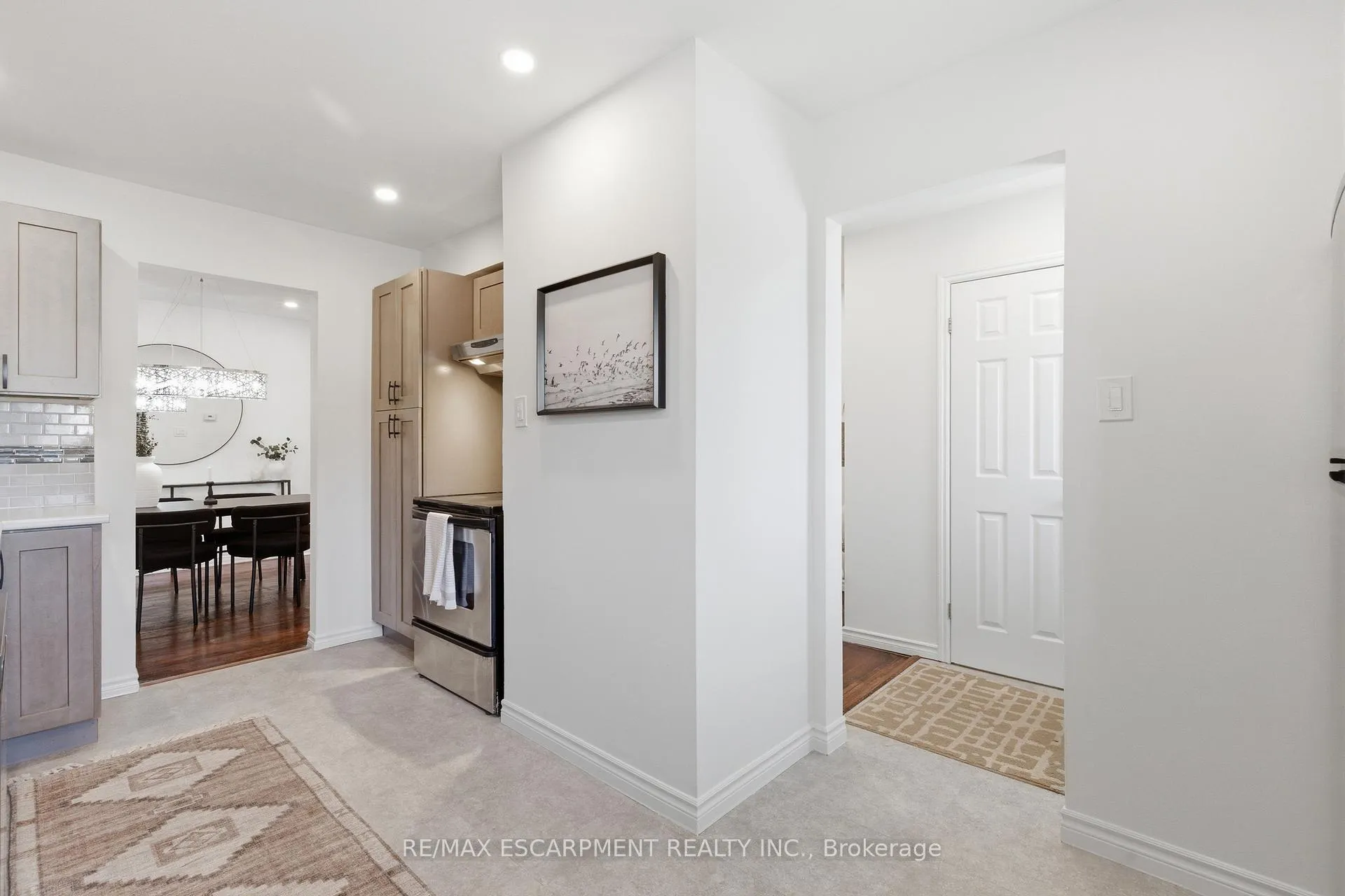 Photo 8 of 587 Timber Lane, Burlington, Appleby — HOMEH