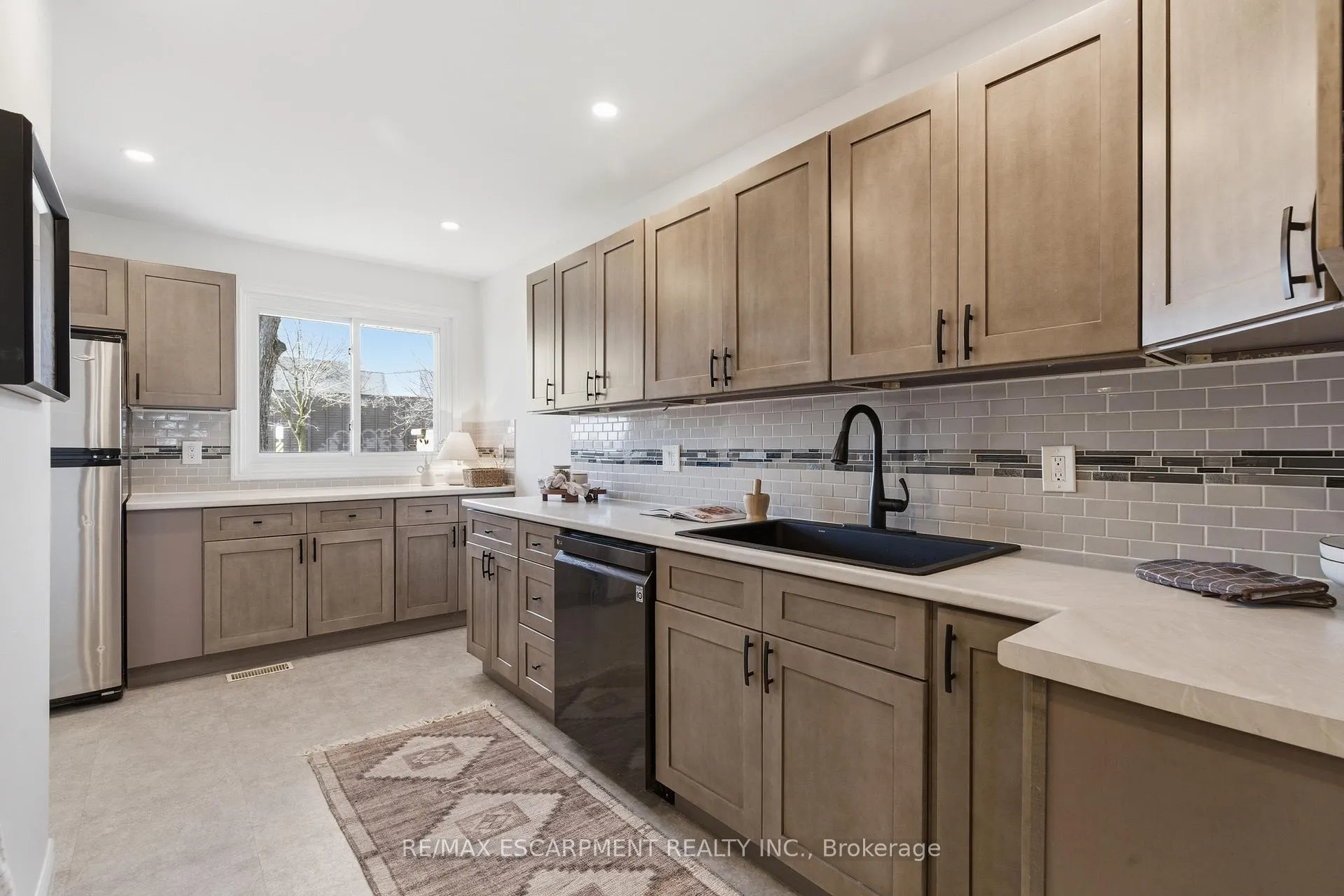 Photo 9 of 587 Timber Lane, Burlington, Appleby — HOMEH