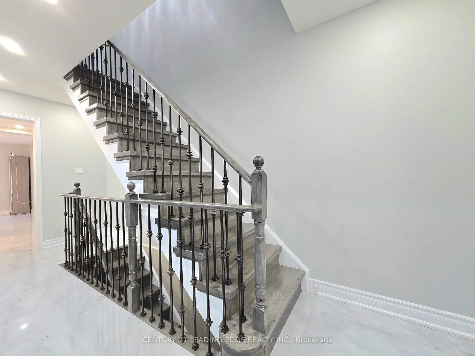 Photo 9 of 24 Guinevere Road, Markham, Cedarwood — HOMEH