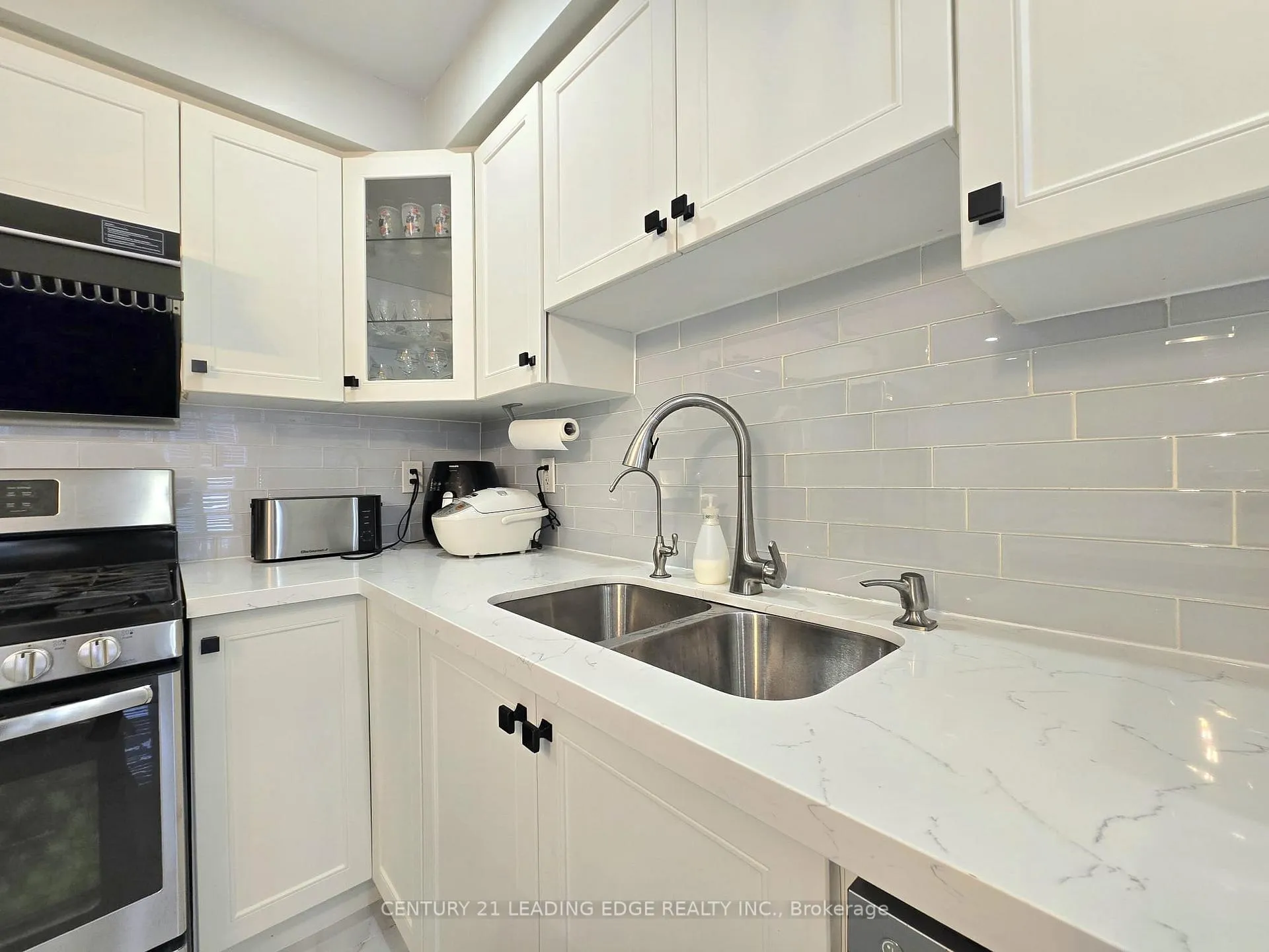Photo 13 of 24 Guinevere Road, Markham, Cedarwood — HOMEH