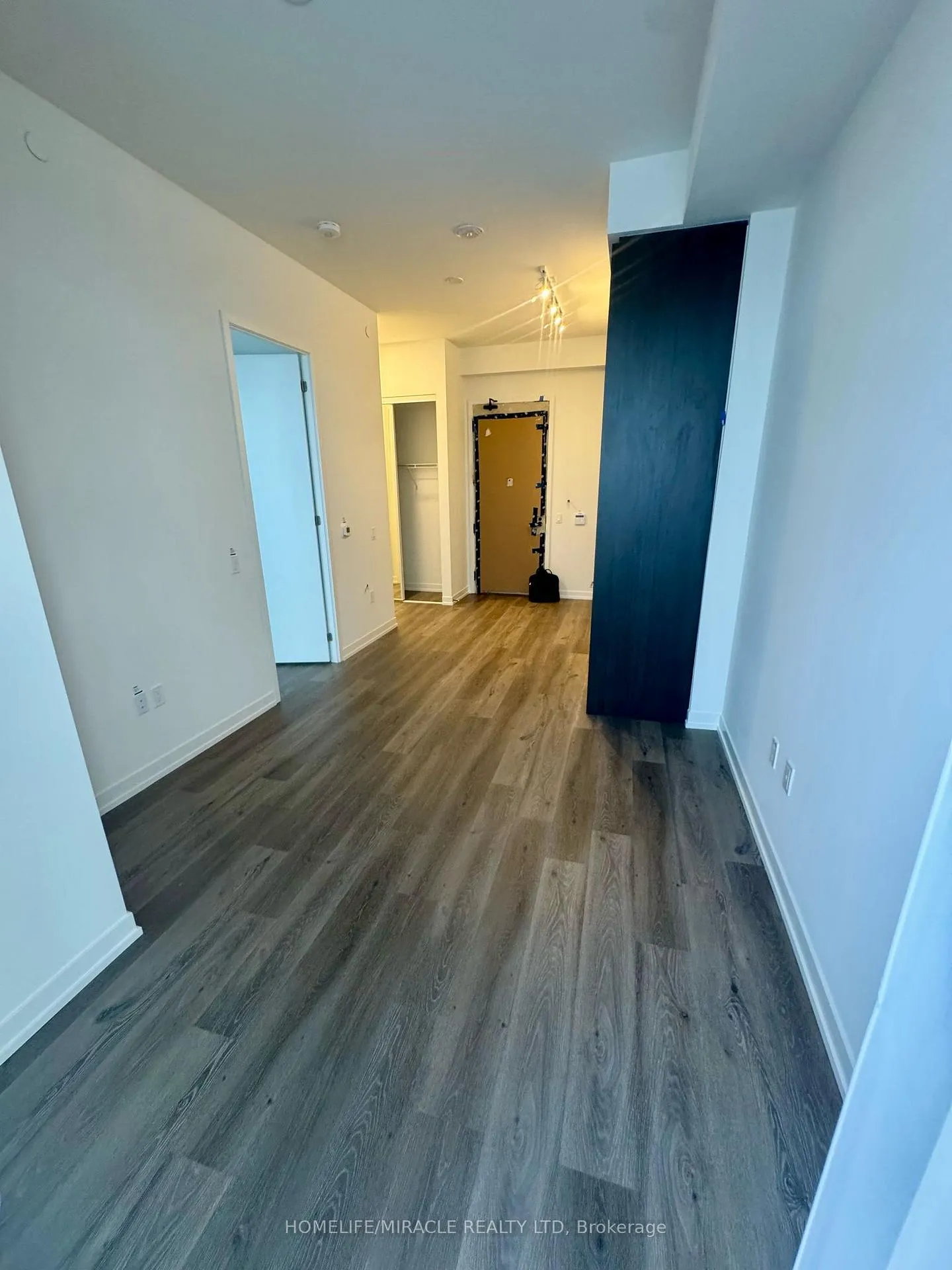 Photo 11 of Unit 1611, 225 Commerce Street, Vaughan, Vaughan Corporate Centre — HOMEH