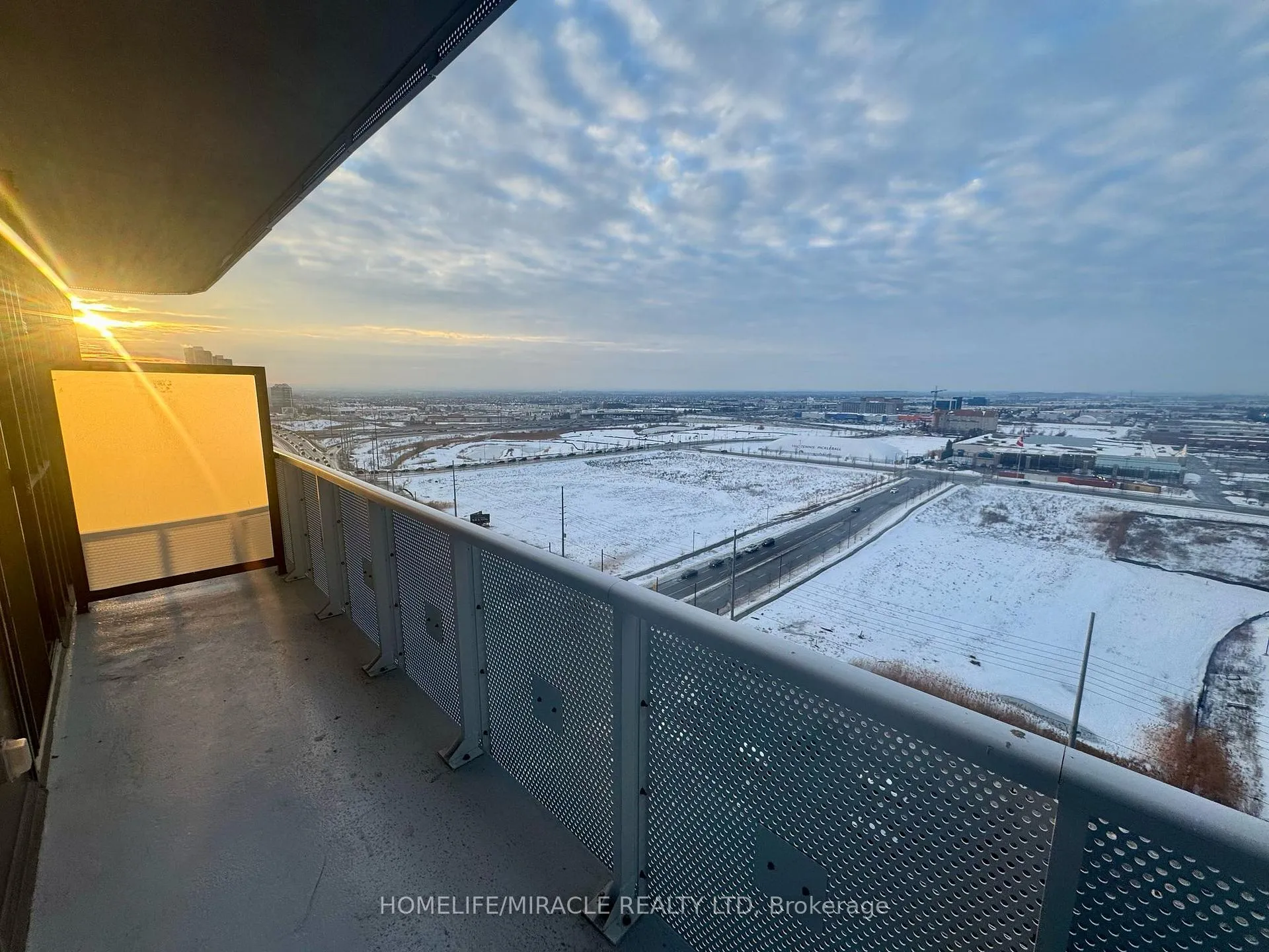 Photo 24 of Unit 1611, 225 Commerce Street, Vaughan, Vaughan Corporate Centre — HOMEH