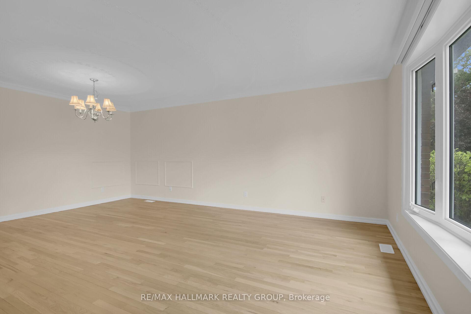 Photo 7 of 30 Brodeur Crescent, Ottawa, Kanata - Katimavik — HOMEH