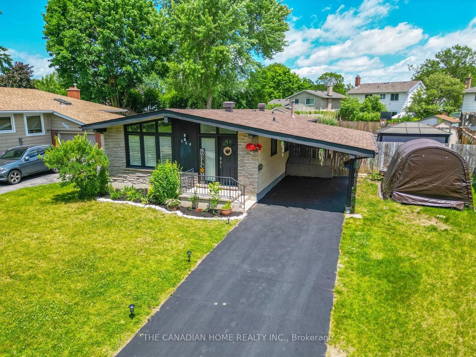 Photo 2 of 350 Boxbury Drive, Waterloo — HOMEH