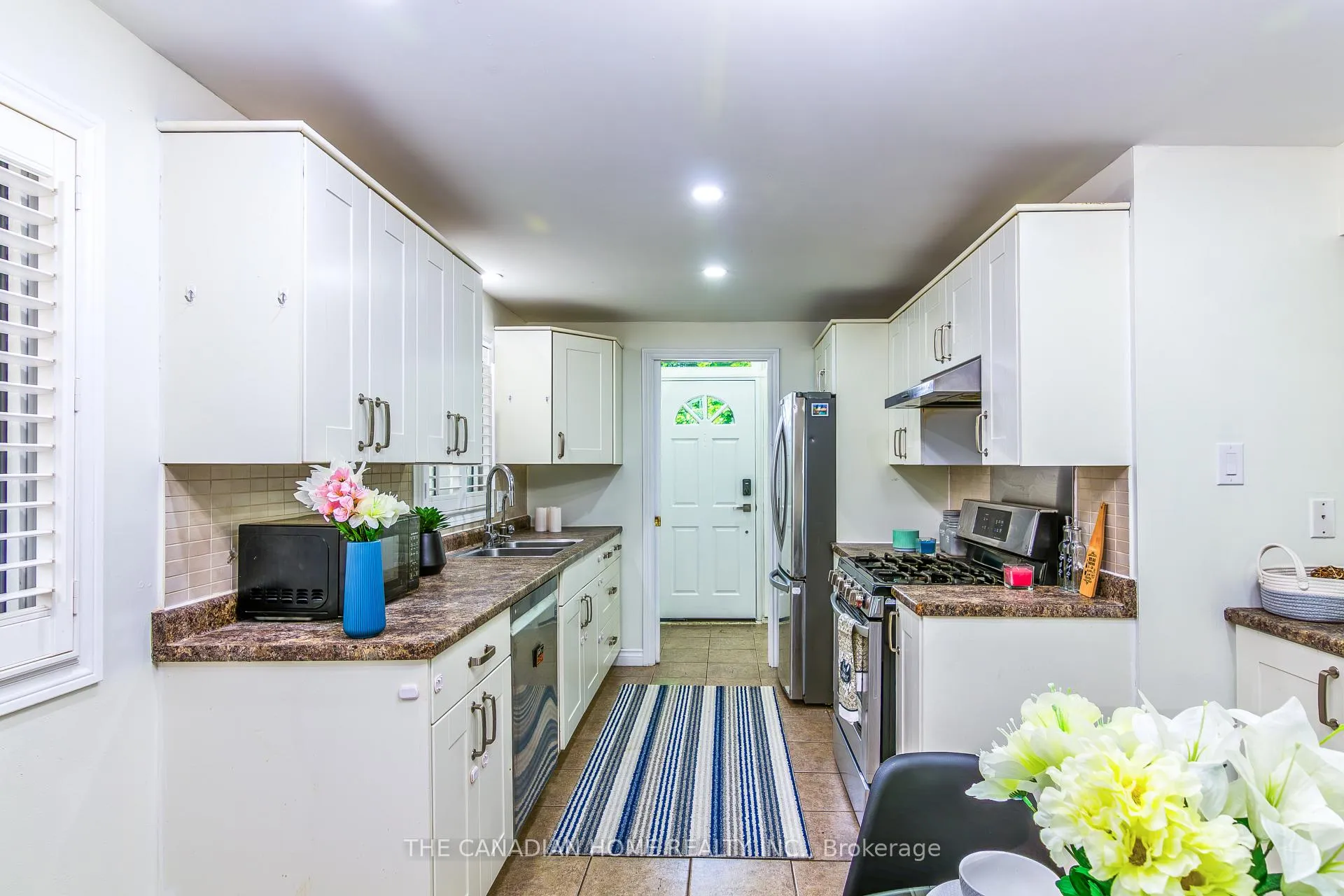Photo 6 of 350 Boxbury Drive, Waterloo — HOMEH