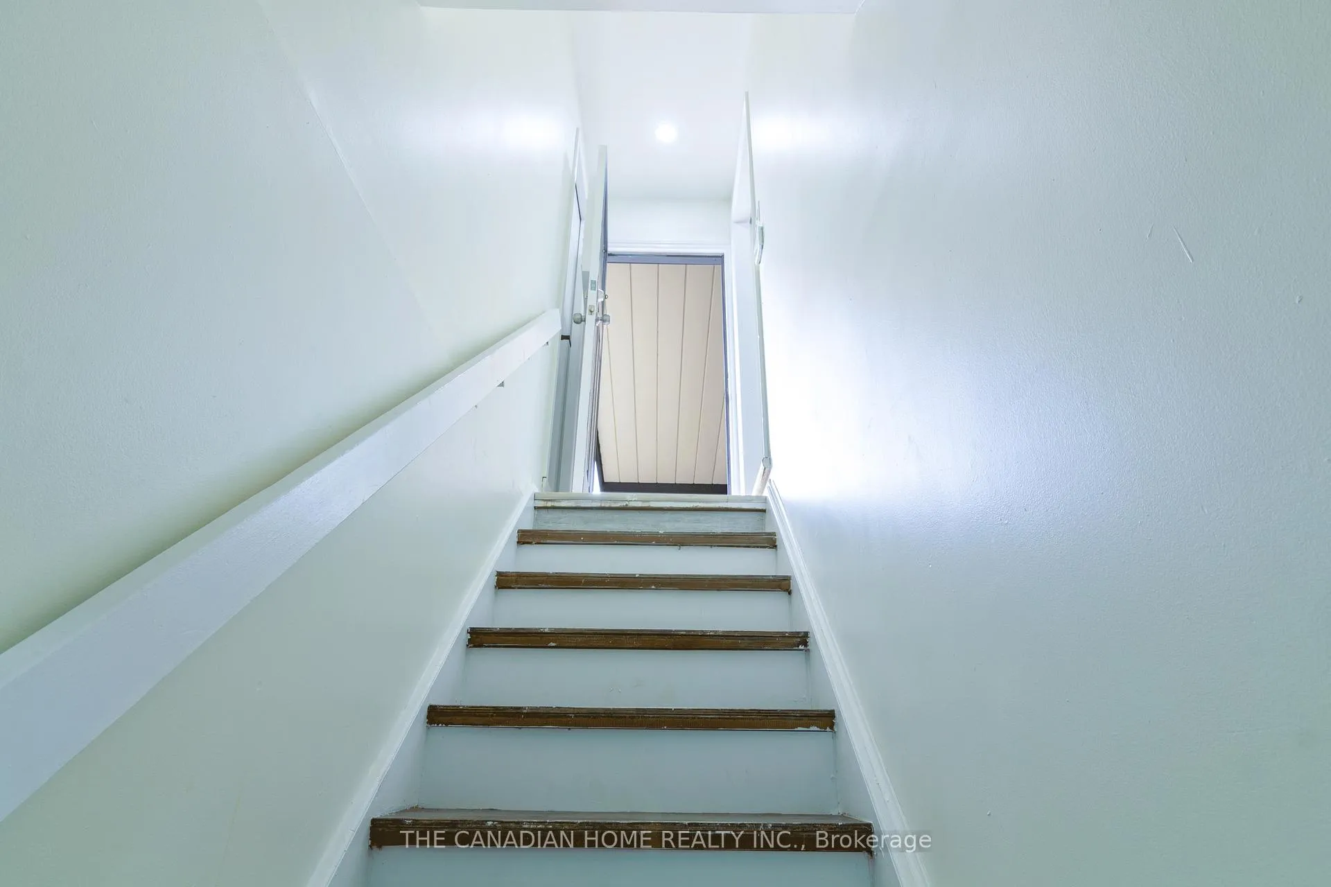 Photo 15 of 350 Boxbury Drive, Waterloo — HOMEH
