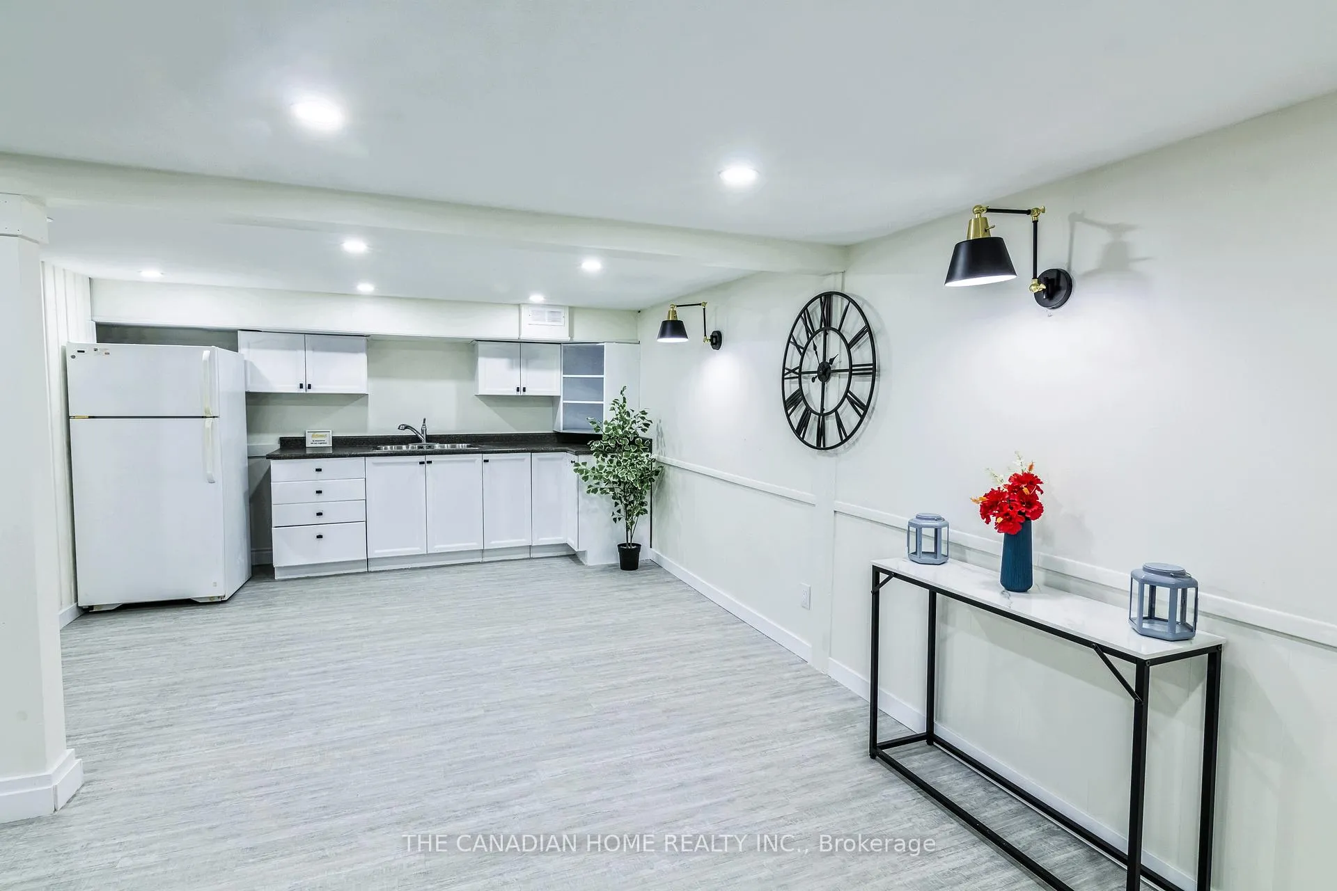 Photo 19 of 350 Boxbury Drive, Waterloo — HOMEH