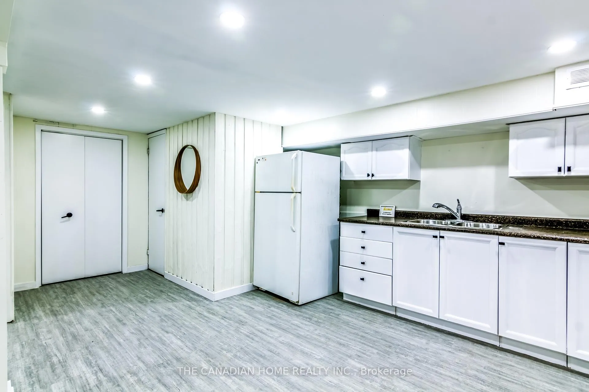 Photo 20 of 350 Boxbury Drive, Waterloo — HOMEH