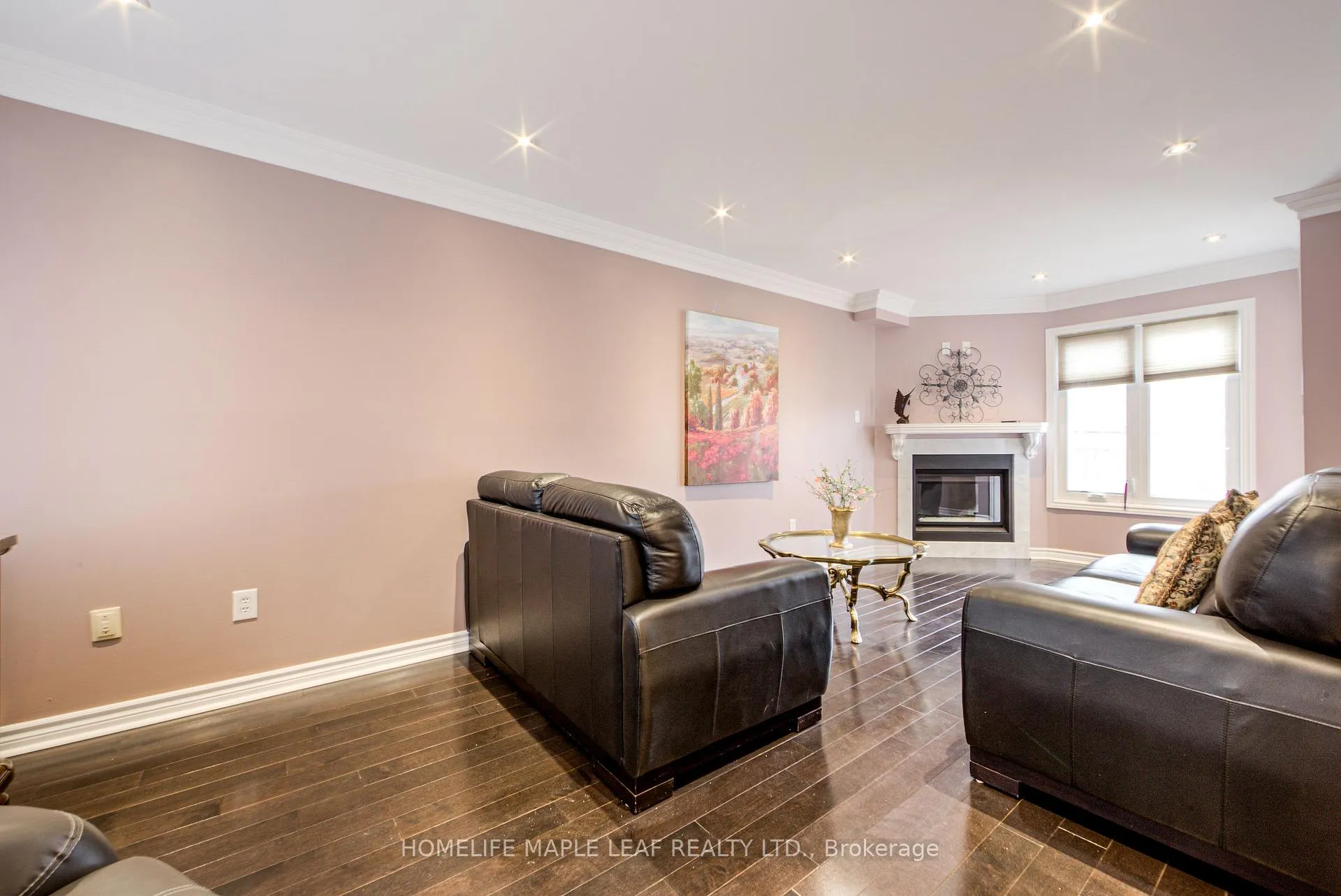 Photo 5 of 25 Grampian Avenue, Vaughan, Maple — HOMEH
