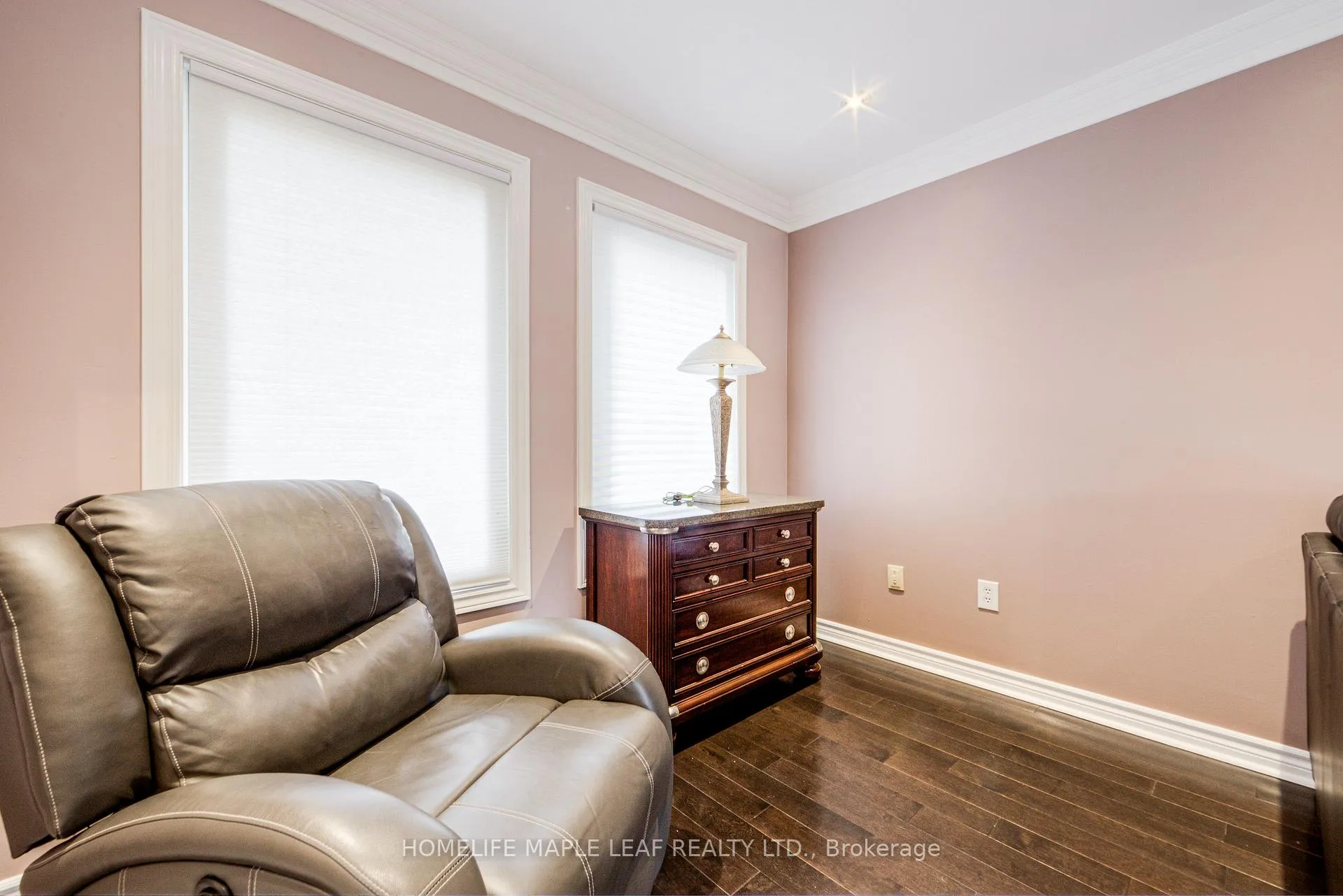 Photo 8 of 25 Grampian Avenue, Vaughan, Maple — HOMEH