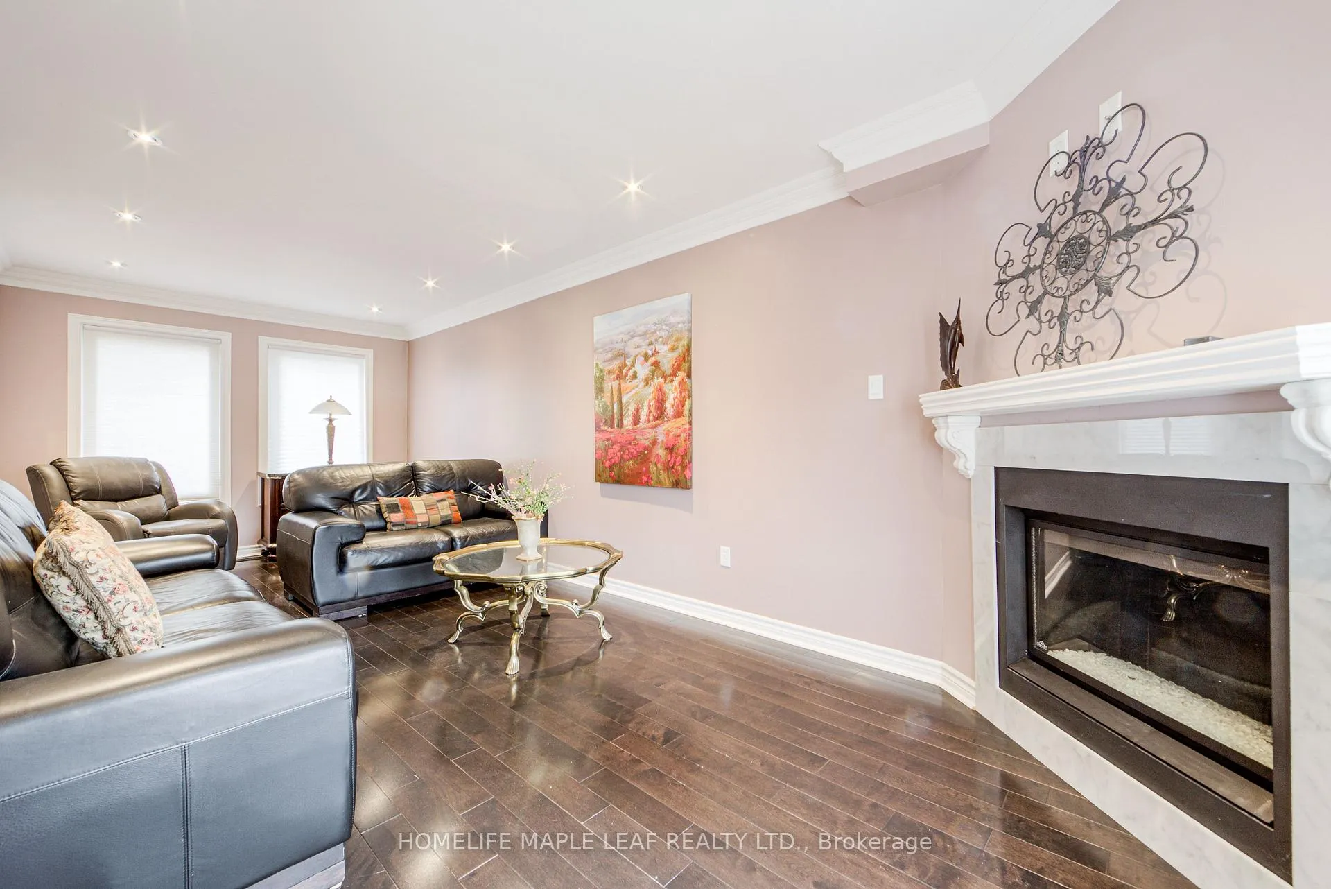 Photo 9 of 25 Grampian Avenue, Vaughan, Maple — HOMEH