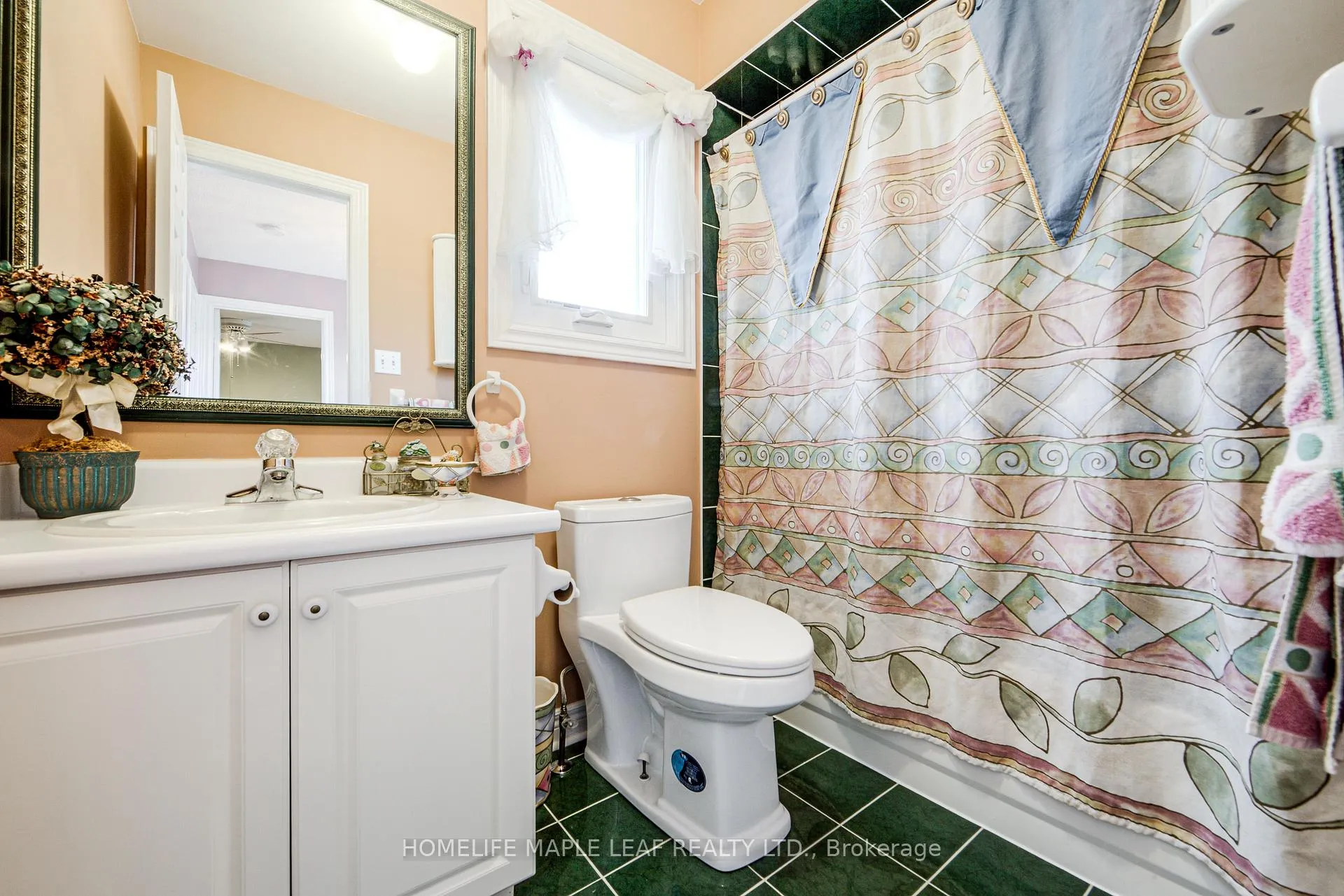 Photo 35 of 25 Grampian Avenue, Vaughan, Maple — HOMEH