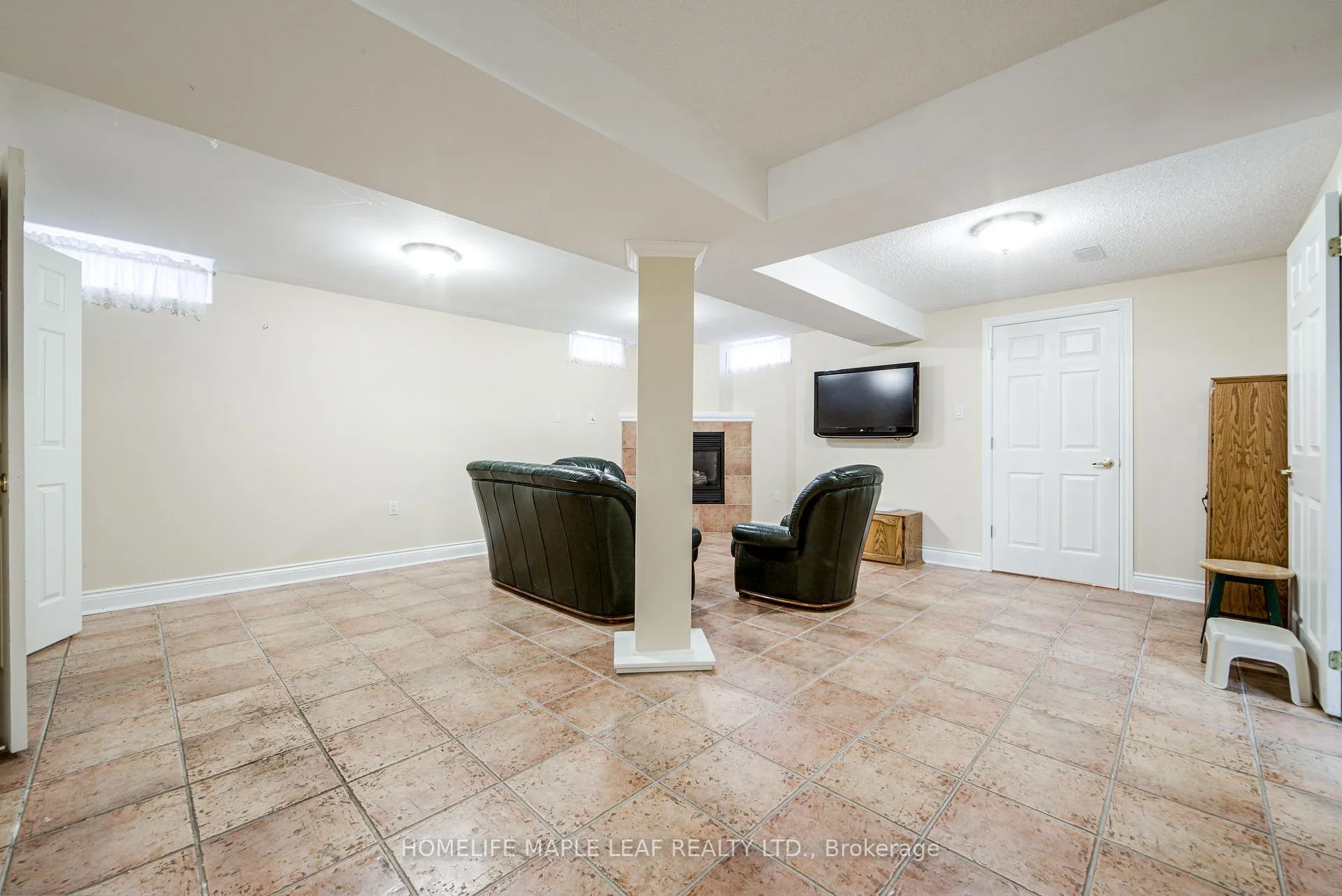 Photo 36 of 25 Grampian Avenue, Vaughan, Maple — HOMEH