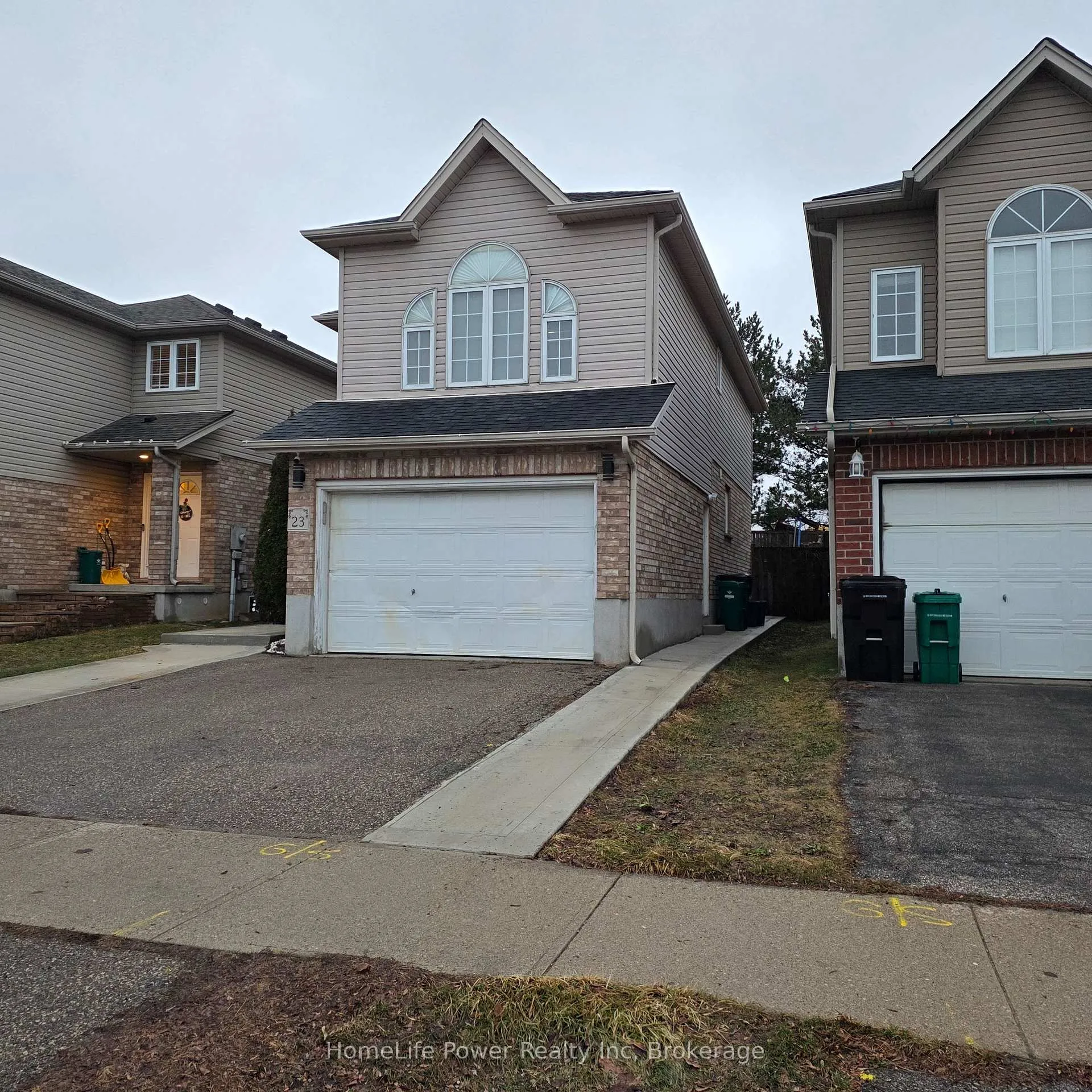 Photo 2 of Unit upper, 23 Schueller Street, Kitchener — HOMEH