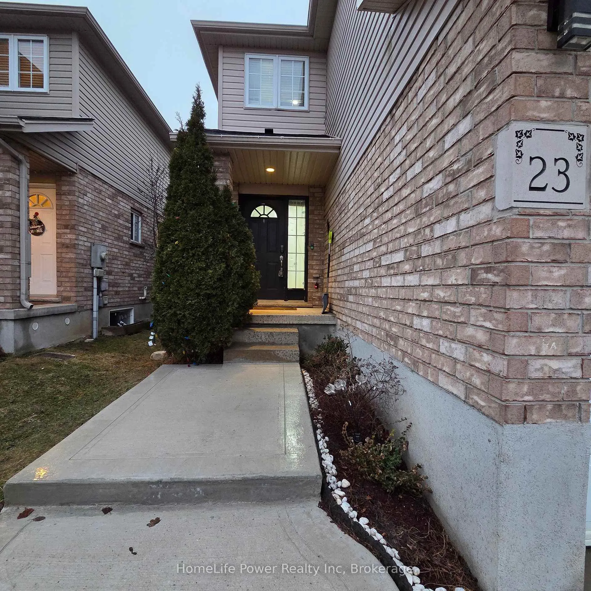 Photo 4 of Unit upper, 23 Schueller Street, Kitchener — HOMEH