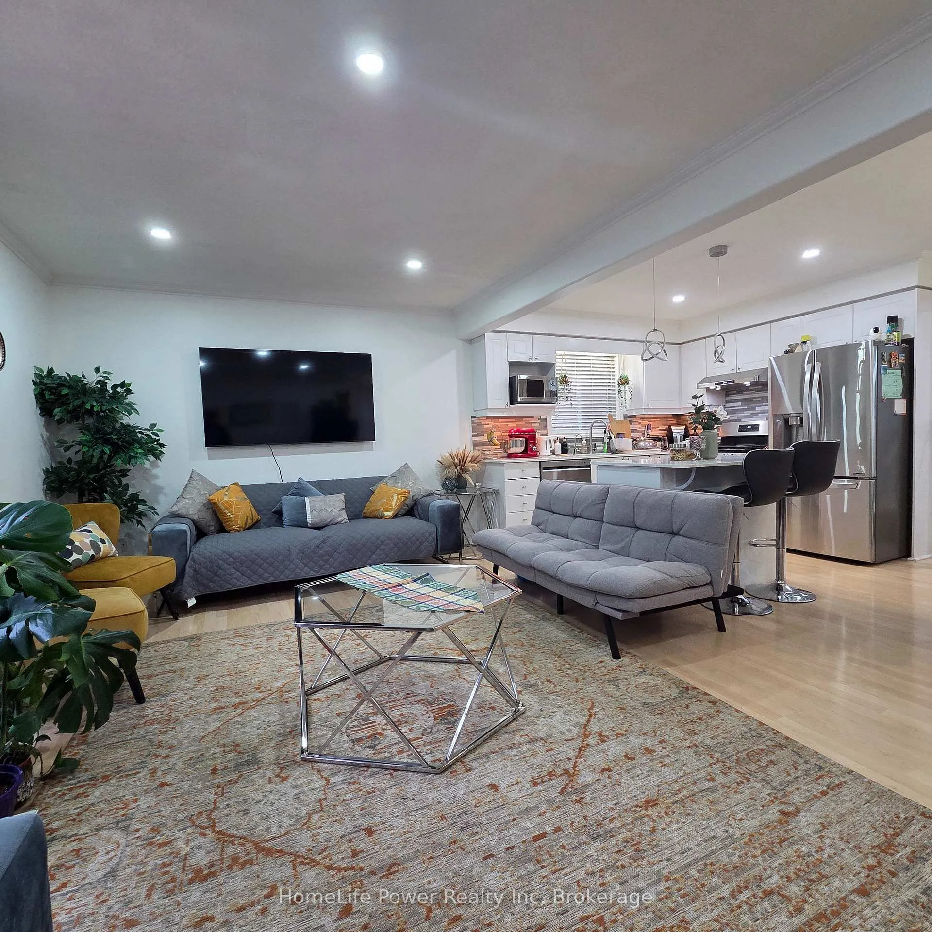Photo 13 of Unit upper, 23 Schueller Street, Kitchener — HOMEH