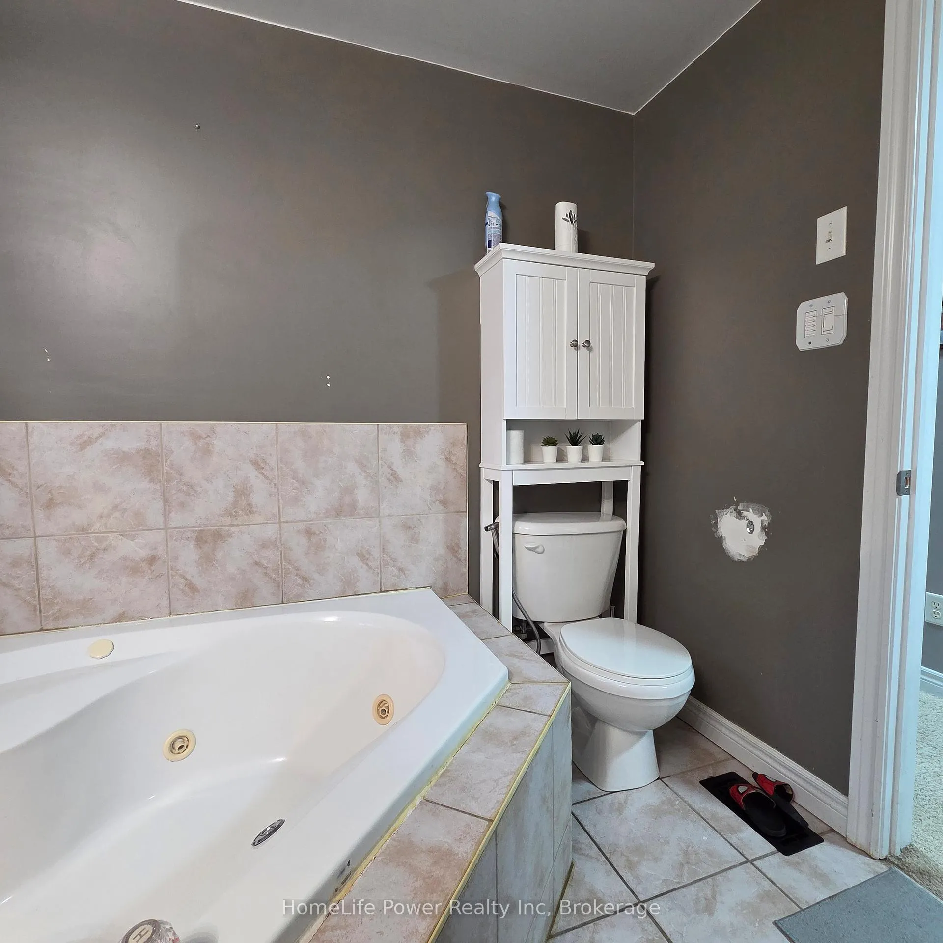 Photo 27 of Unit upper, 23 Schueller Street, Kitchener — HOMEH