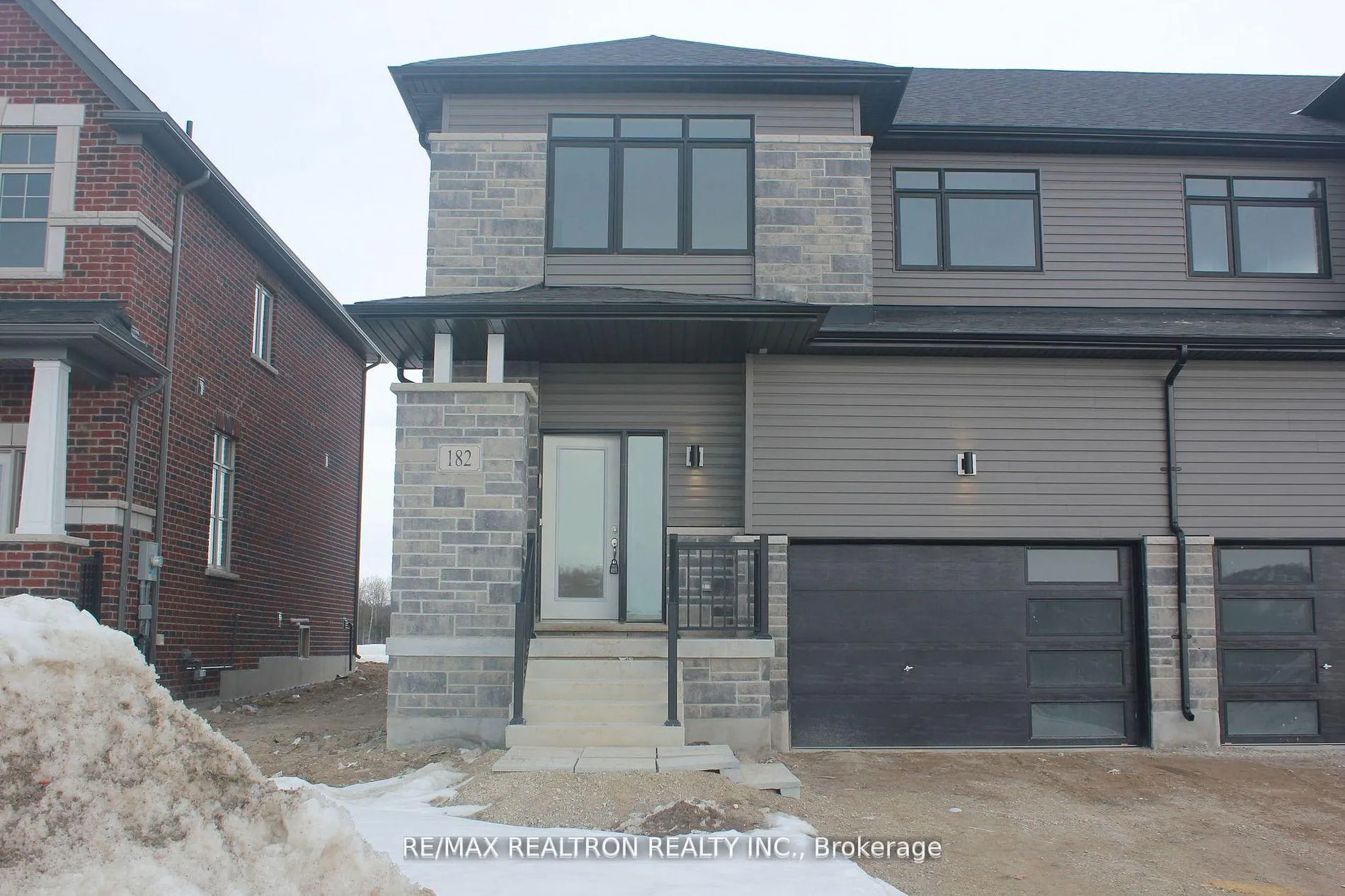 Photo 1 of 182 Union Boulevard, Wasaga Beach — HOMEH