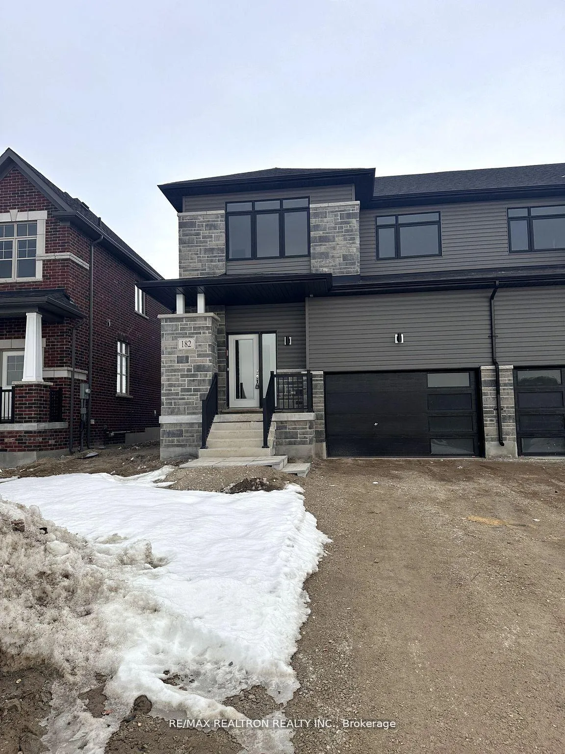 Photo 3 of 182 Union Boulevard, Wasaga Beach — HOMEH