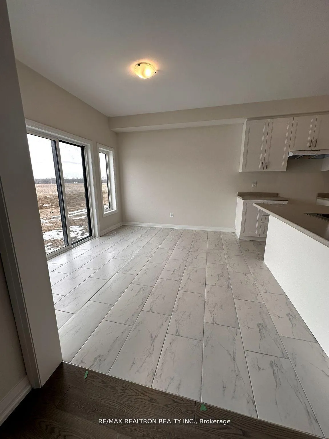 Photo 12 of 182 Union Boulevard, Wasaga Beach — HOMEH