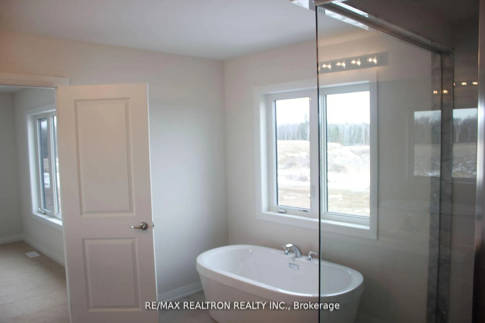 Photo 19 of 182 Union Boulevard, Wasaga Beach — HOMEH