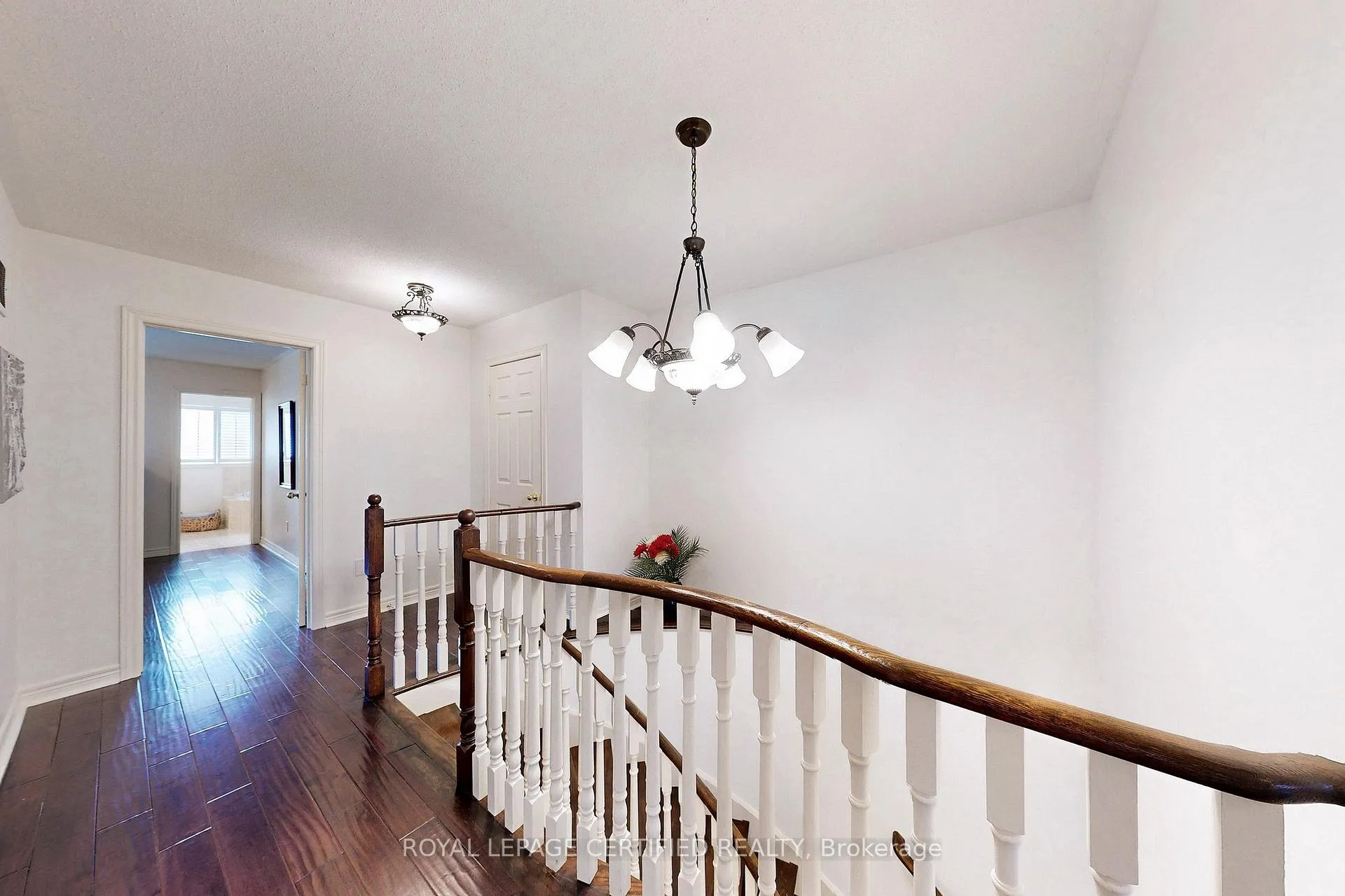 Photo 3 of 8 Grapevine Road, Caledon, Bolton West — HOMEH