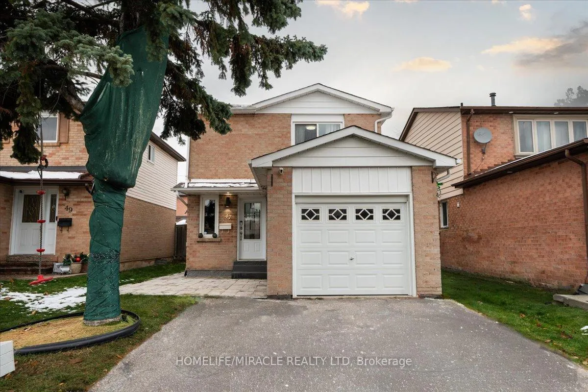 Photo 2 of 47 Martindale Crescent, Brampton, Brampton West — HOMEH