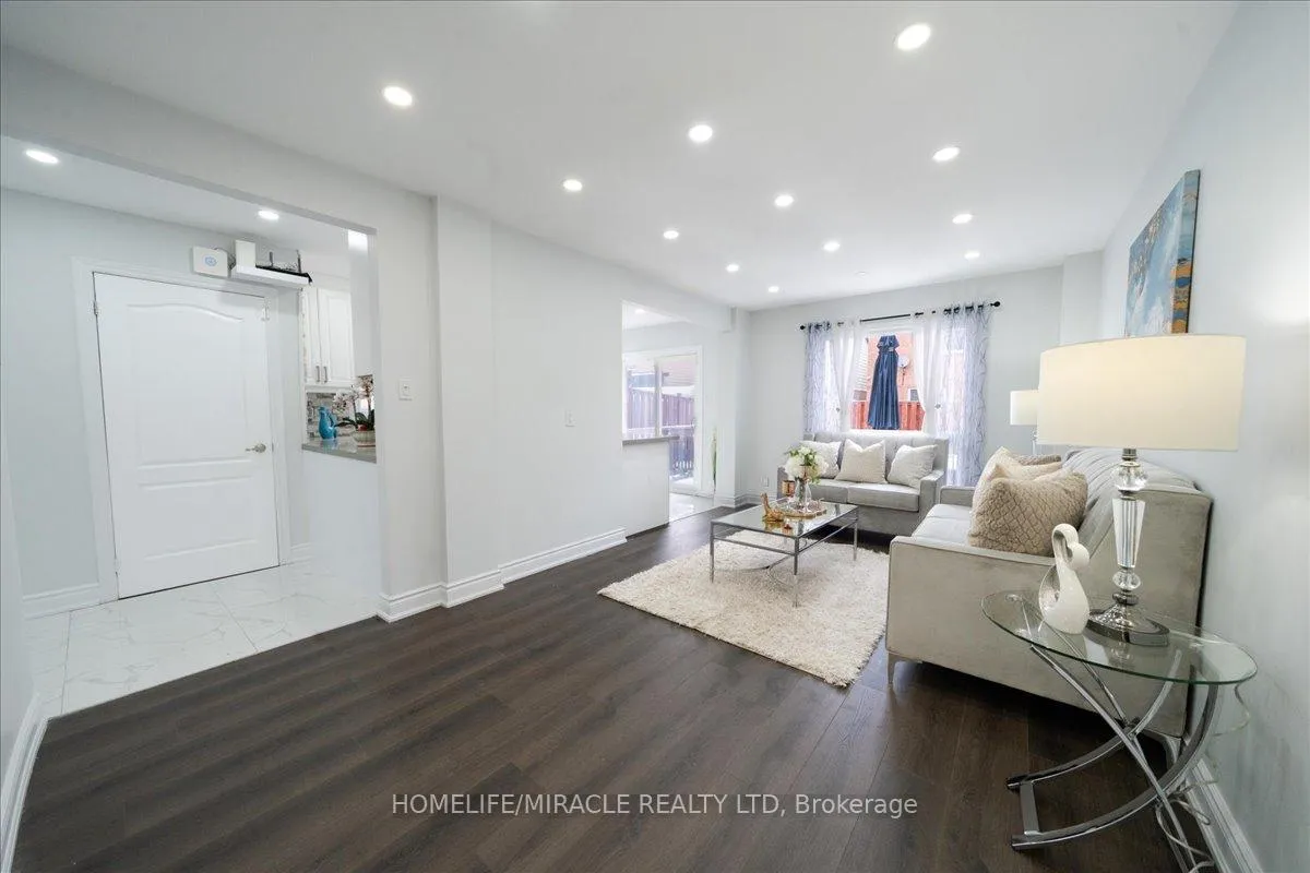 Photo 9 of 47 Martindale Crescent, Brampton, Brampton West — HOMEH