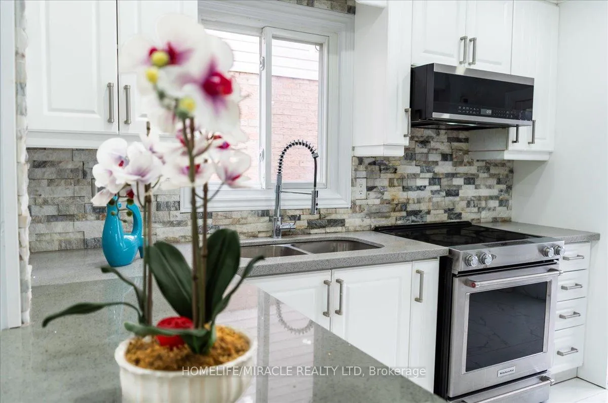 Photo 15 of 47 Martindale Crescent, Brampton, Brampton West — HOMEH