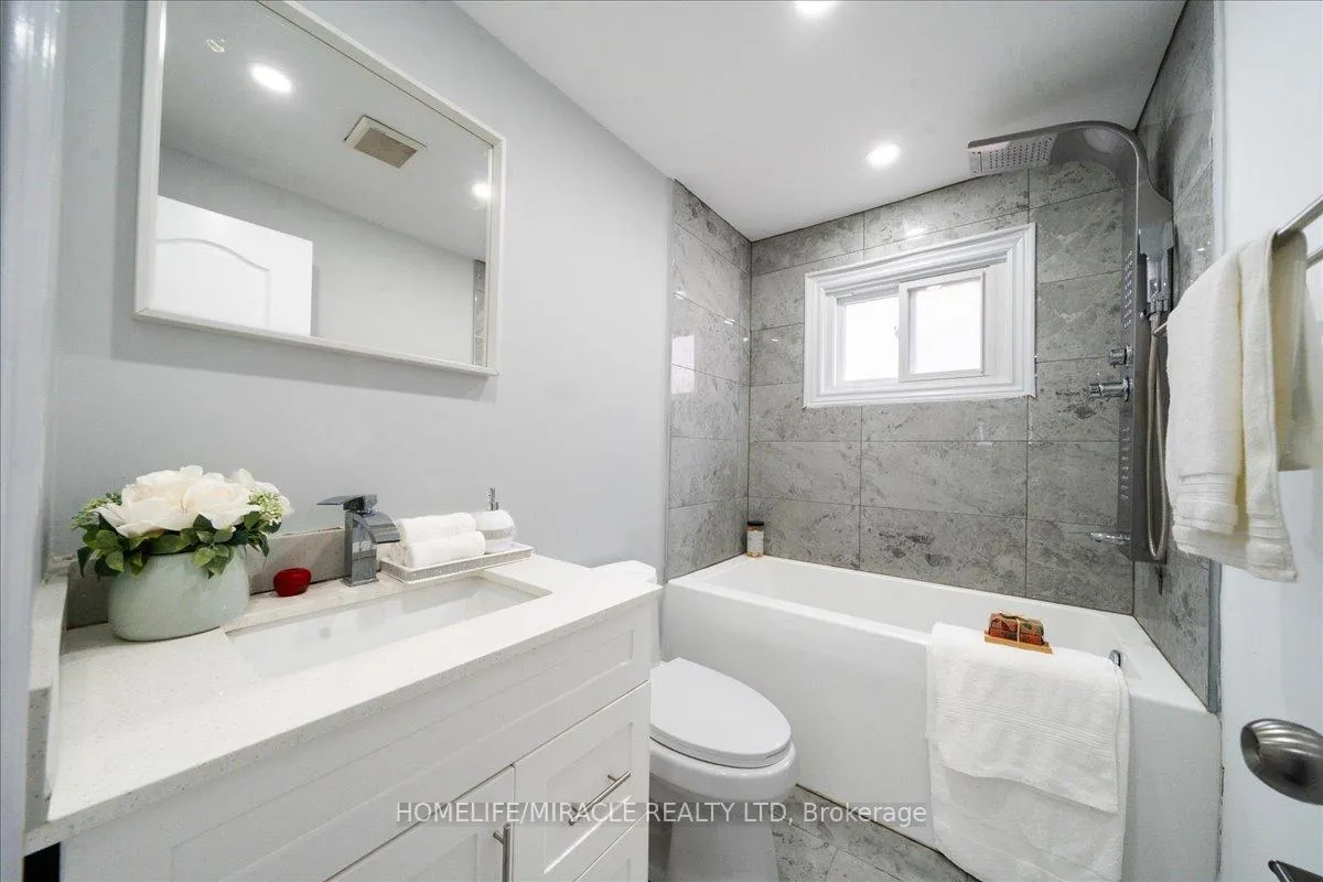 Photo 30 of 47 Martindale Crescent, Brampton, Brampton West — HOMEH